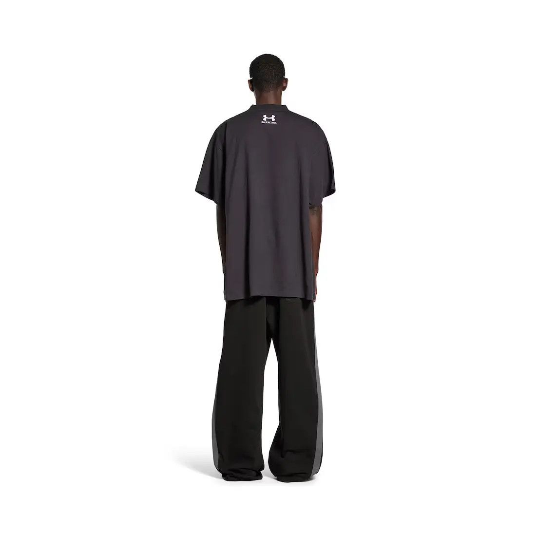 Balenciaga × Under Armour o1w1db10425 Under Armour® T-Shirt Oversized in Washed Black Size US XL / EU 56 / 4 - 4 Thumbnail