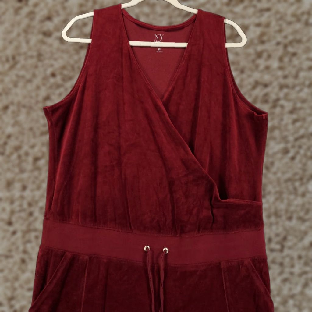 Vintage Womens Velour Jumpsuit Size XL Burgandy Drawstring Waist Romper Criss Cross Size 40" / US 18 - 1 Thumbnail