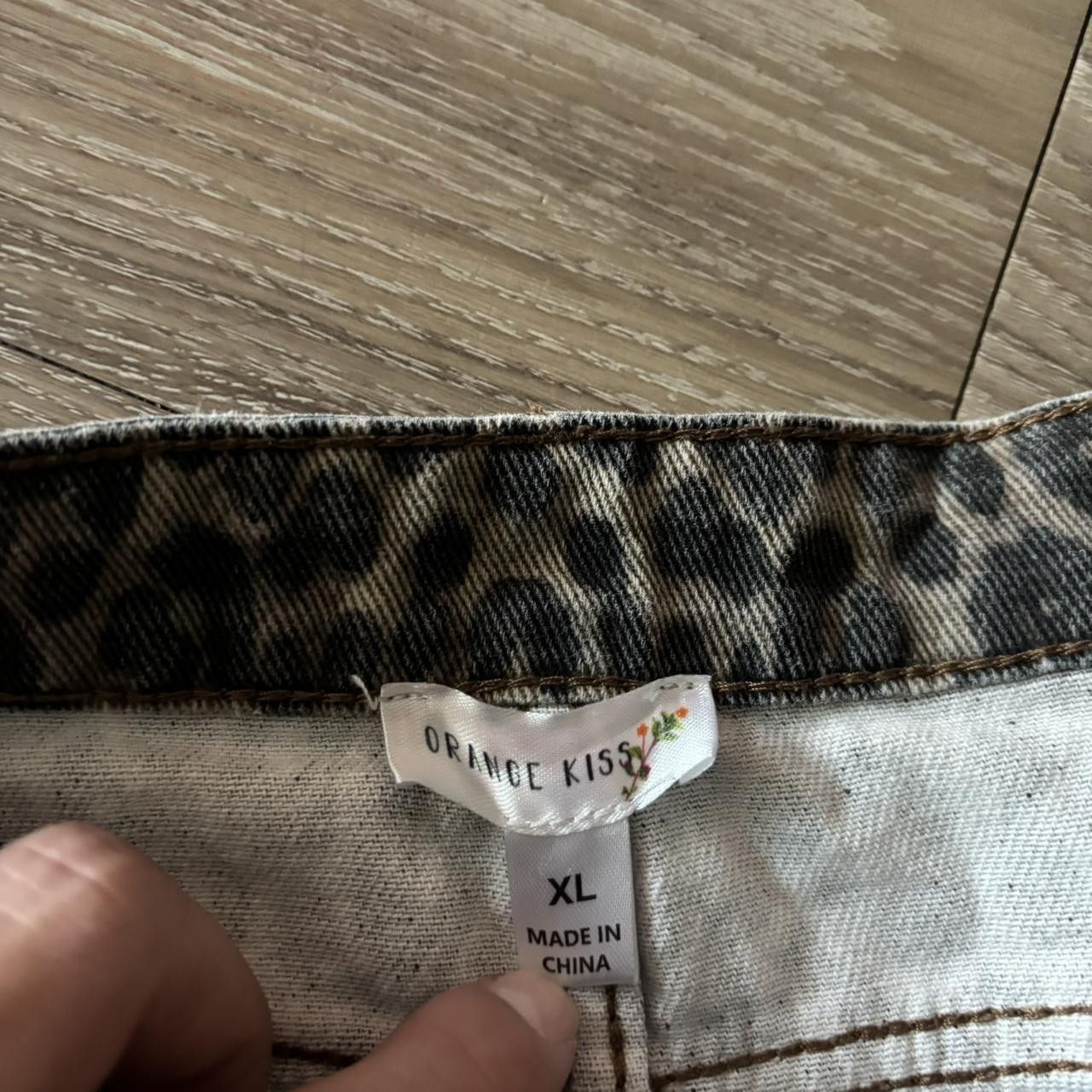 Vintage Crazy Vintage Y2K/2000s Leopard Print Mini Skirt! Size 36 Size 36" / US 14 / IT 50 - 3 Thumbnail