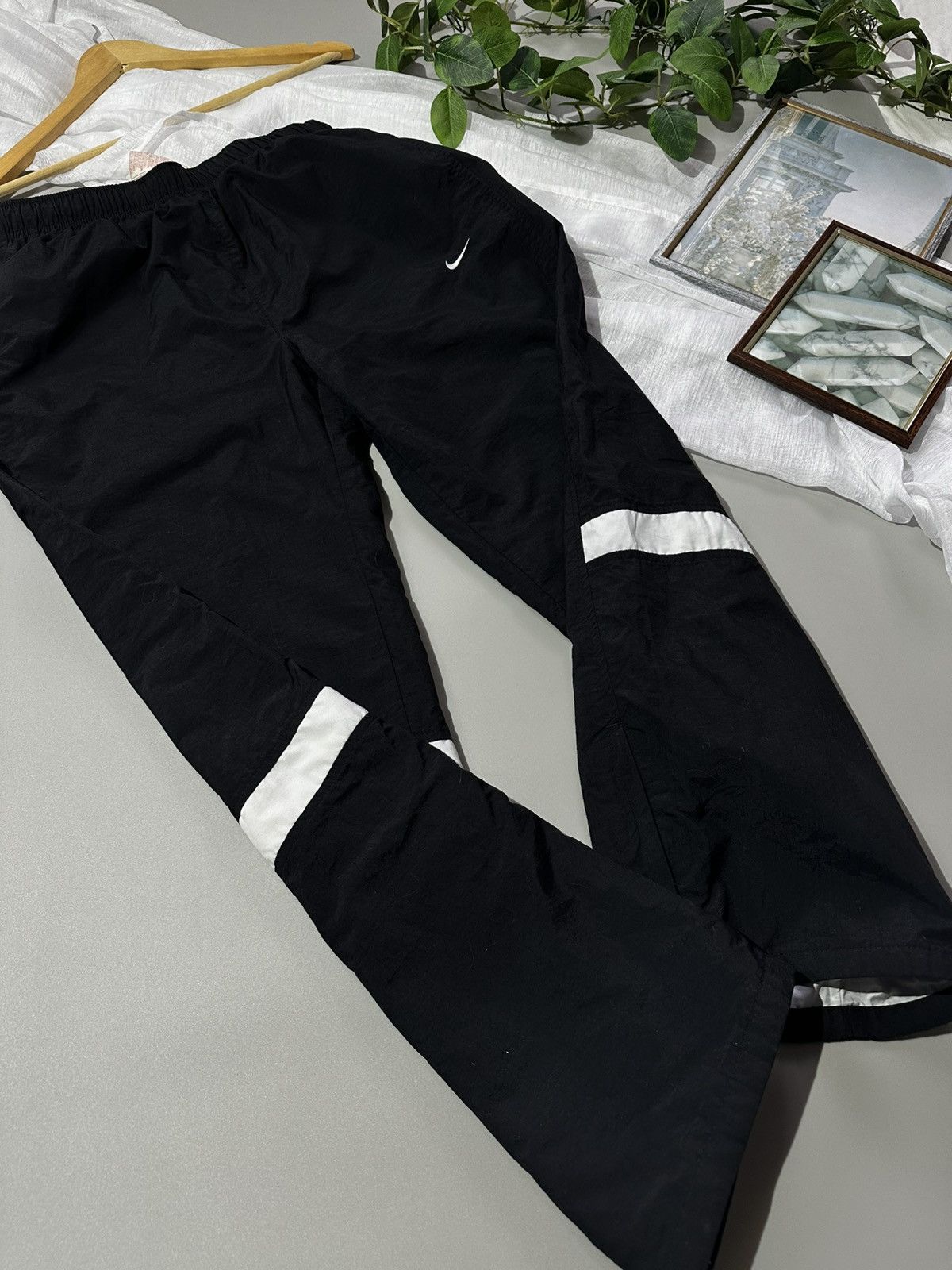 Nike VTG Nike Nylon Drill Black Track Pants Mens Size M Size US 32 / EU 48 - 11 Thumbnail