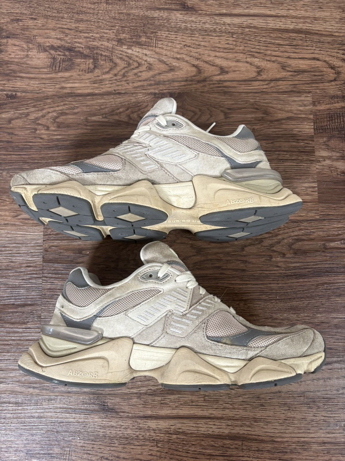 New Balance New Balance 9060 Size US 11 / EU 44 - 4 Thumbnail