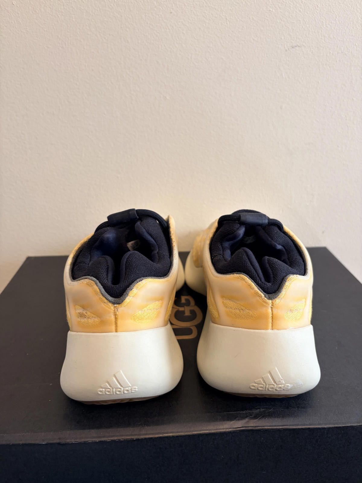 Yeezy Adidas Yeezy 700 V3 Mono Safflower Shoes (Size 11) Size US 11 / EU 44 - 3 Thumbnail