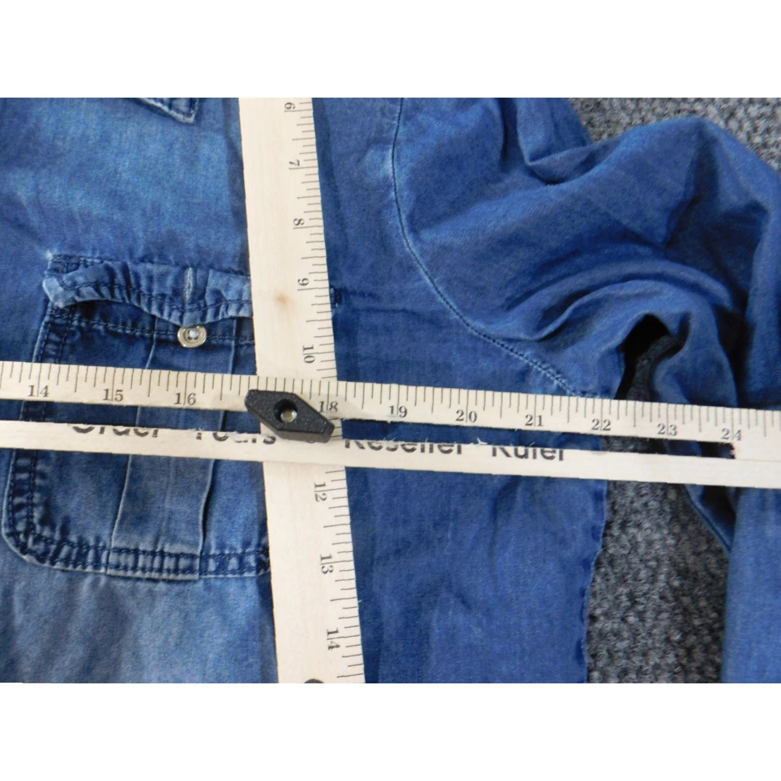 Vintage Chicos Button-Up Shirt Women Denim Blue Cotton Lyocell Pockets Casual Long Sleeve Size 2 Regular Vintage No Size XS / US 0-2 / IT 36-38 - 6 Thumbnail