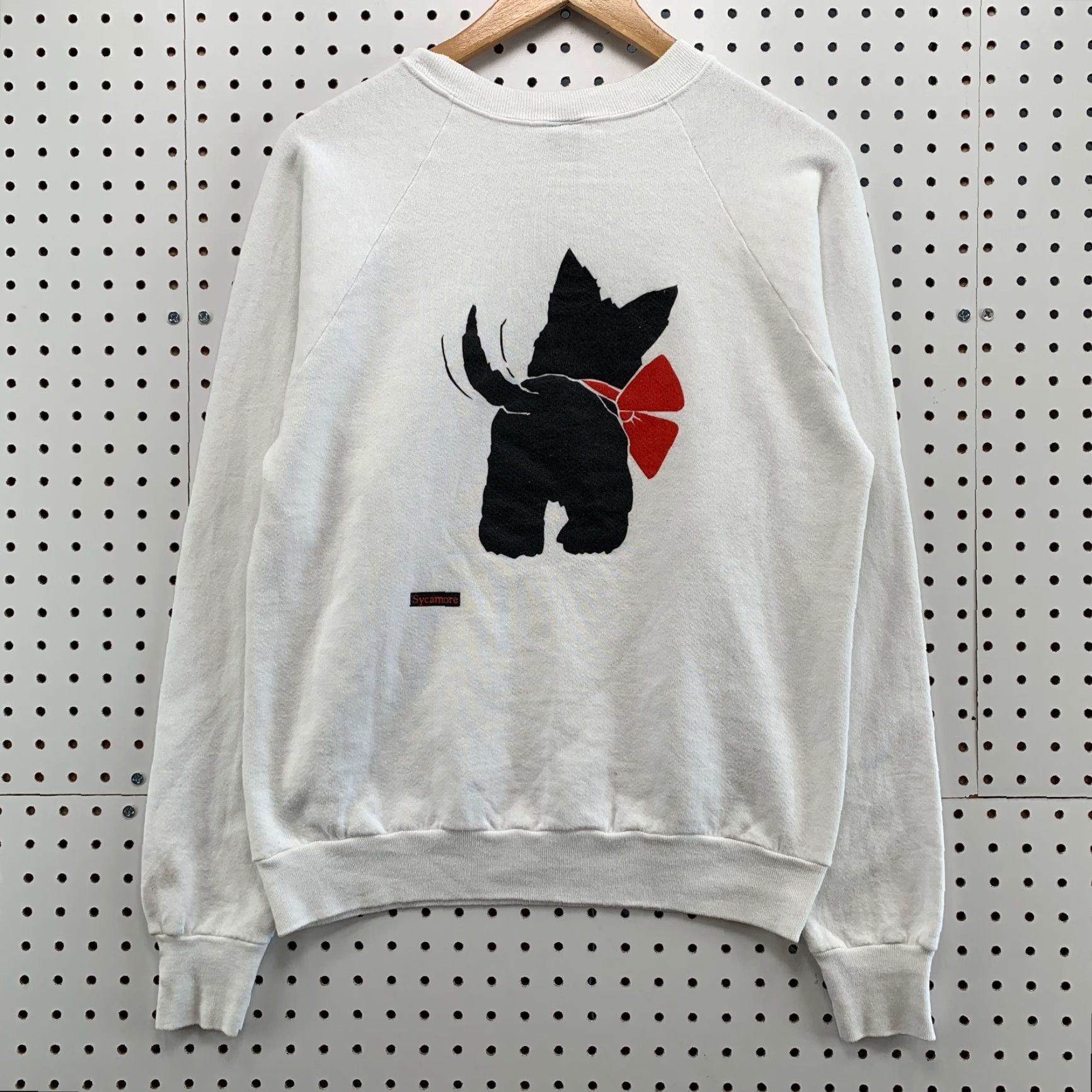 Vintage VINTAGE Terrier Sweatshirt White Adult Large 80s Crew Neck Pullover 20x25.5 DOG Screen Stars Mens Size US L / EU 52-54 / 3 - 2 Thumbnail