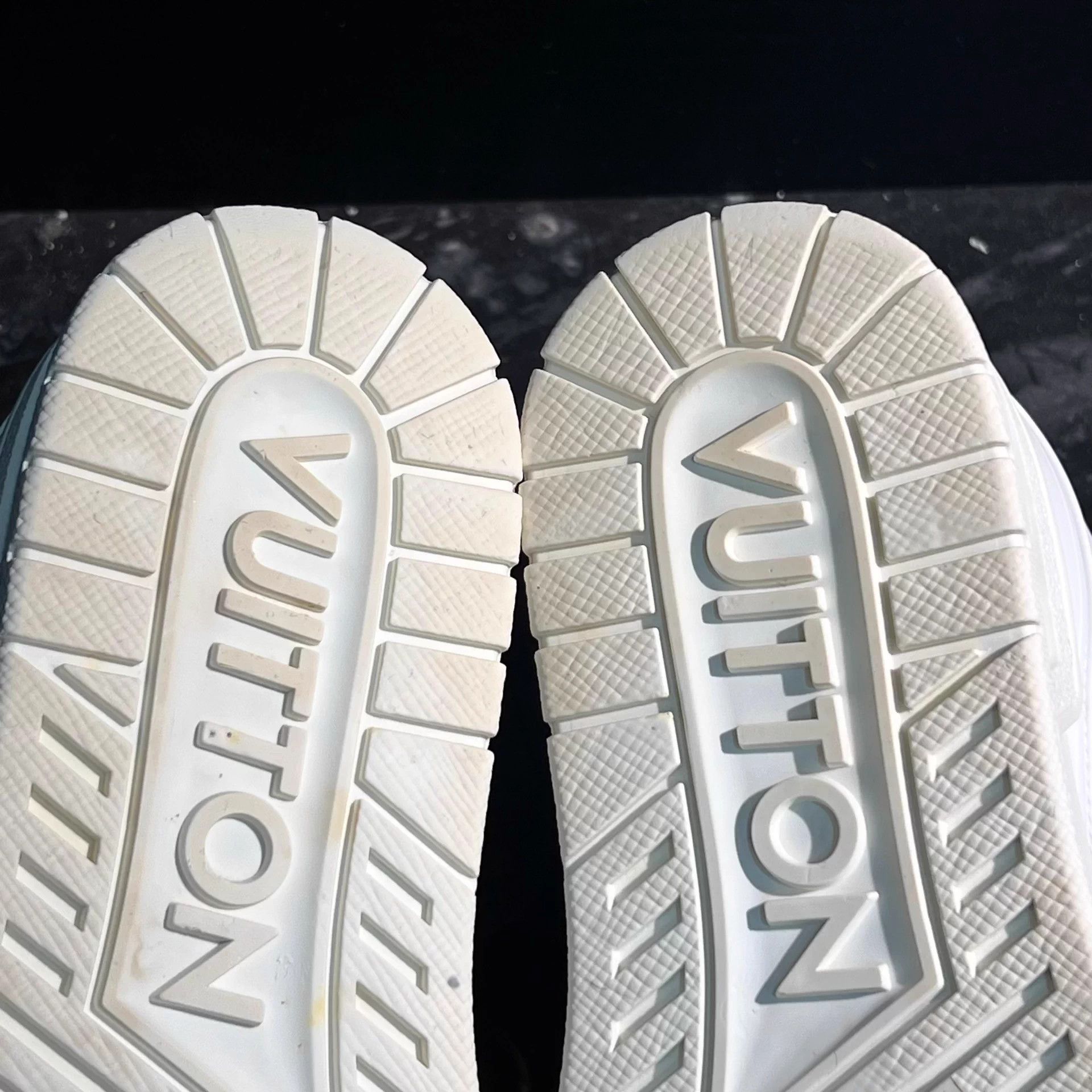 Louis Vuitton Trainer White Color Block Women's 38 98 New Size US 7 / IT 37 - 6 Thumbnail