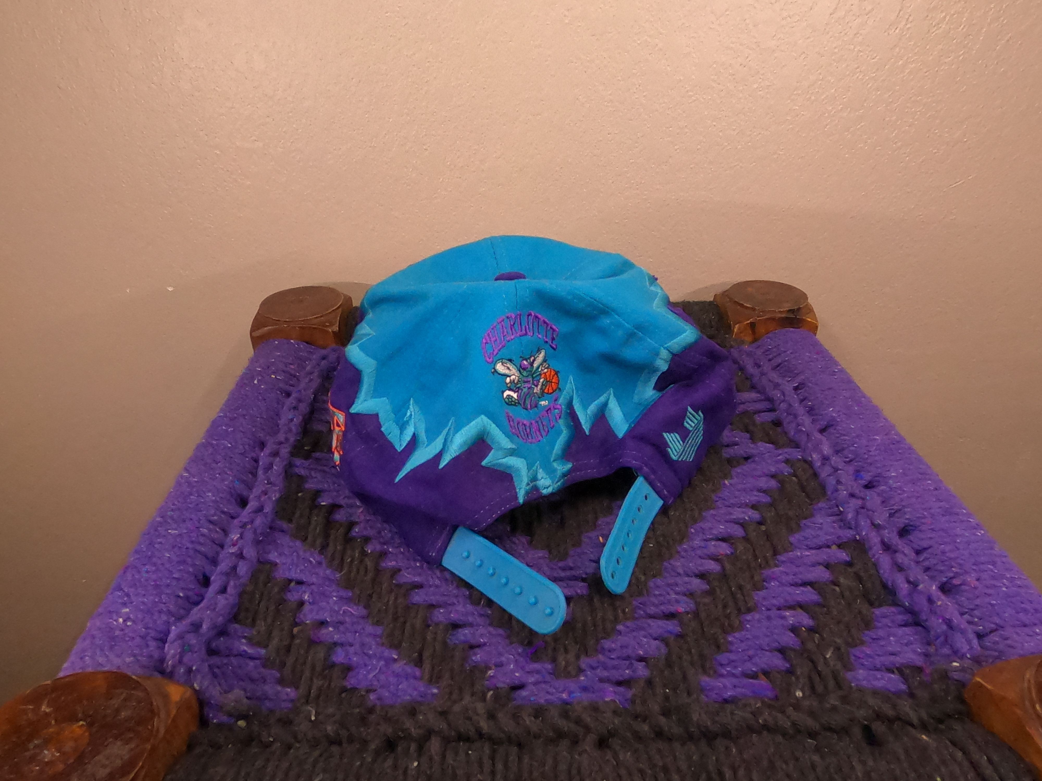 NBA Vintage Clutch Charlotte Hornets Graffiti 90s Snapback Size ONE SIZE - 4 Thumbnail