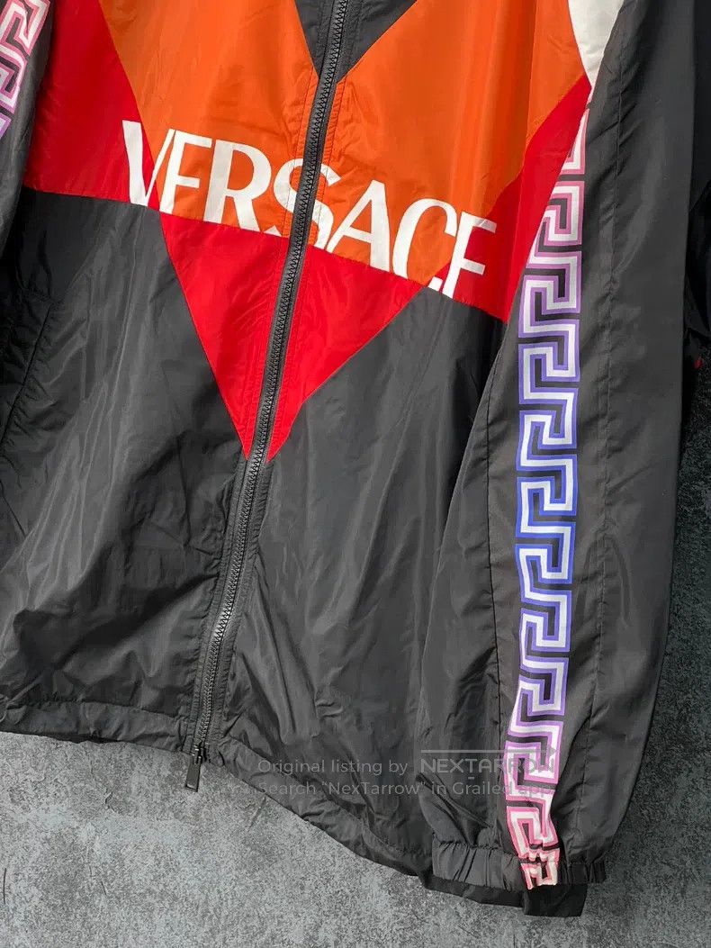 Versace Versace Monogram print sports top Size US M / EU 48-50 / 2 - 4 Thumbnail