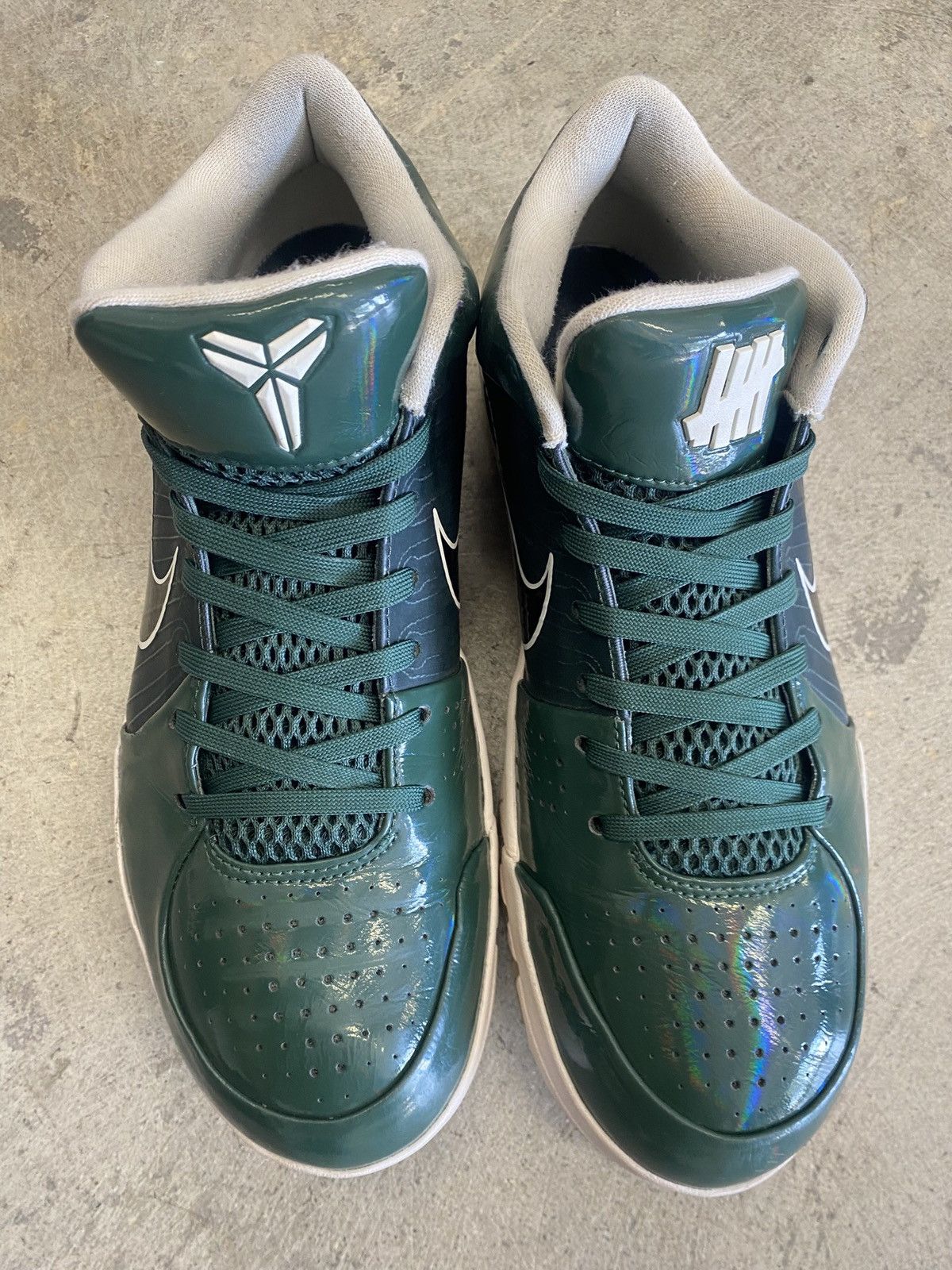 Nike × Undefeated Undefeated Kobe 4 Protro Milwaukee Bucks Size US 10 / EU 43 - 2 Thumbnail