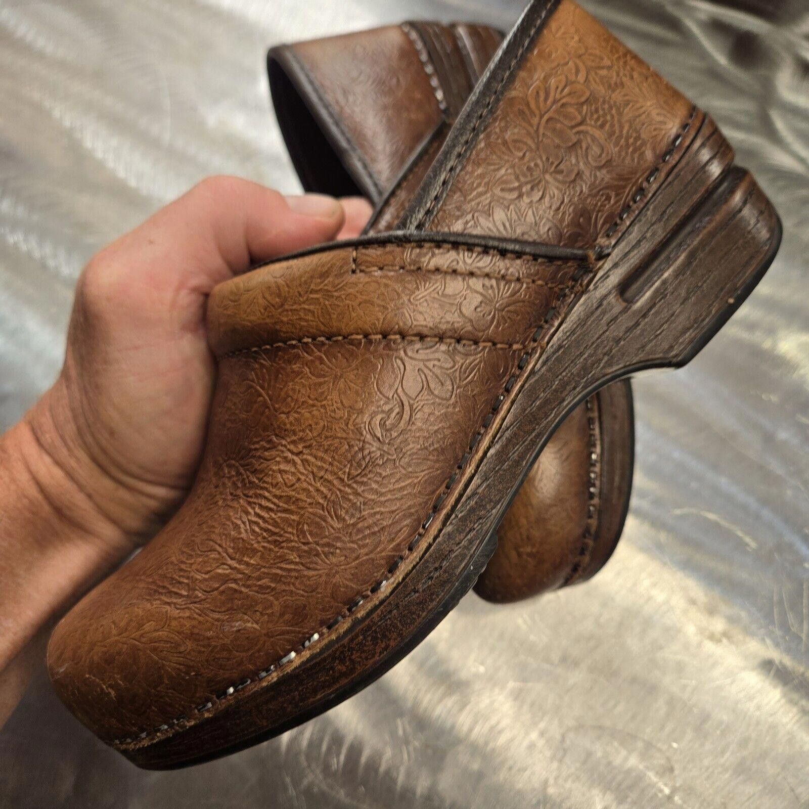 Designer DANSKO Caramel Stamped Leather Clog Shoes S 5.5 EUR 36 DS1 Size US 5.5 / IT 35.5 - 6 Thumbnail