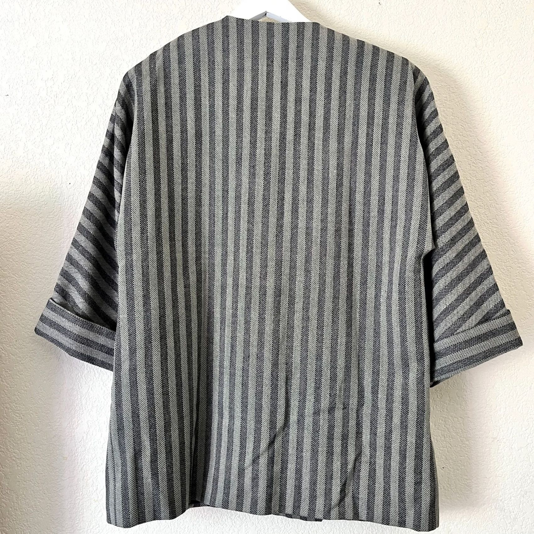 Avenue VINTAGE E.R. Gerard for Renlyn Saks Fifth Avenue Blazer Coat Striped Wool Size 8 Black Size M / US 6-8 / IT 42-44 - 2 Thumbnail