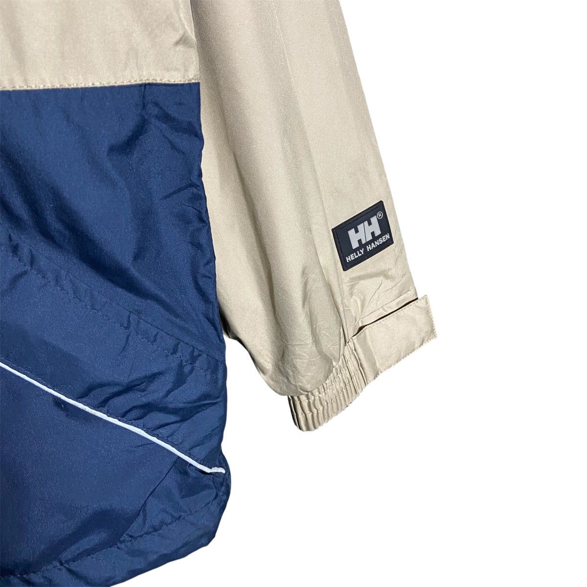 Helly Hansen × Vintage Vintage 90s Helly Hansen Windbreaker Hoodie Jacket Size US L / EU 52-54 / 3 - 3 Thumbnail