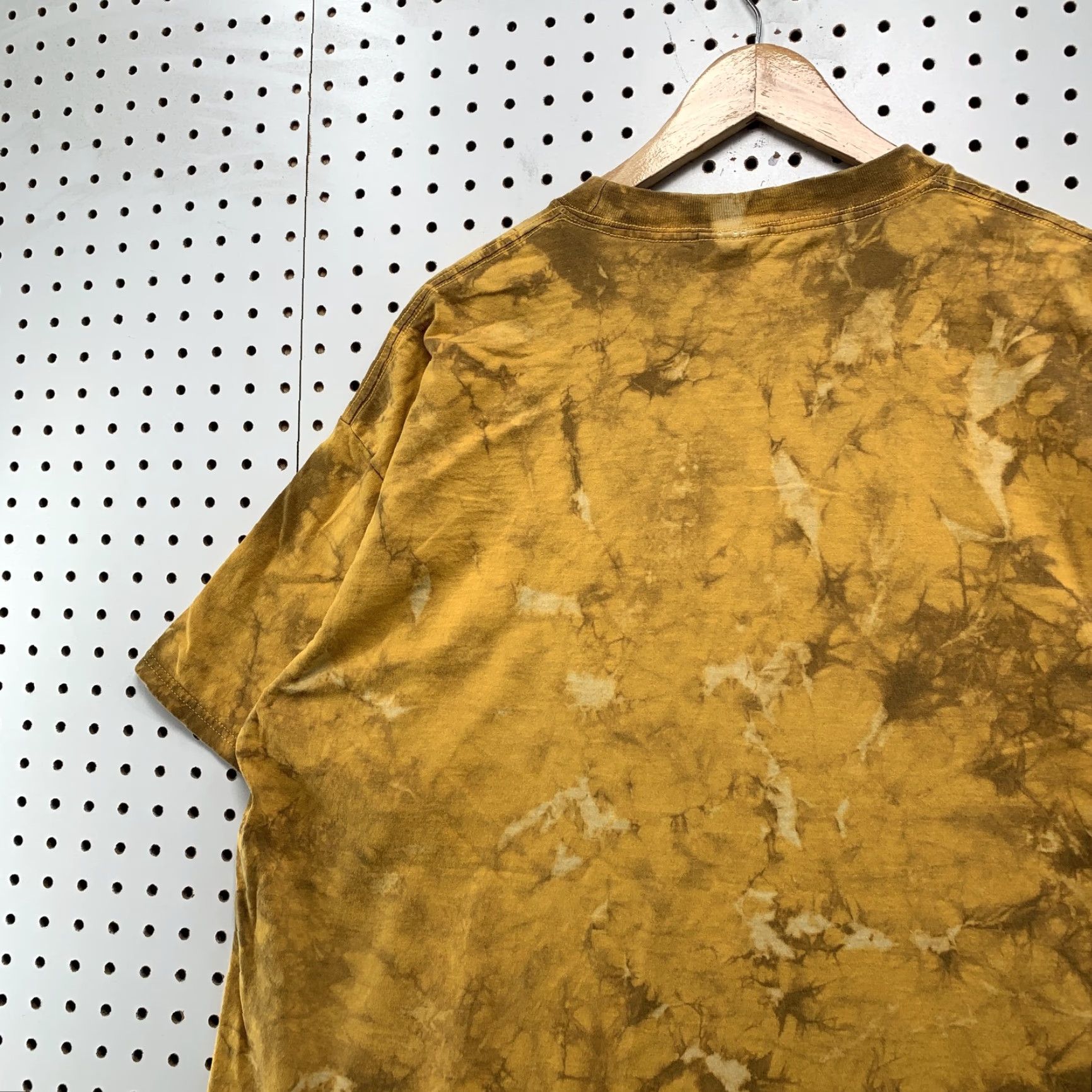 Rains VINTAGE Yazbek Shirt Mens Large Yellow Short Sleeve Graphic Print AOP Tee 90s Jungle Rain Forest Men’s L Yellow Mens Size US L / EU 52-54 / 3 - 7 Thumbnail