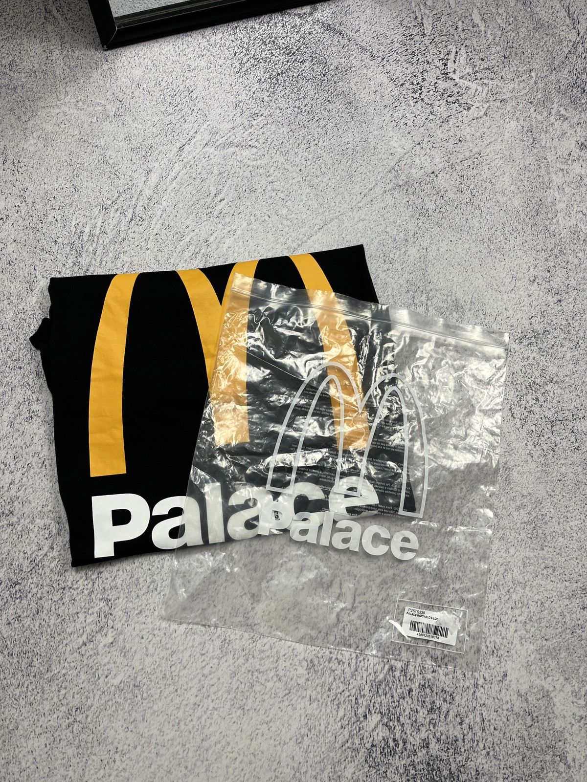 Palace Palace McDonald’s Big Logo T Shirt Black Tee Skateboard Rare Size US L / EU 52-54 / 3 - 2 Thumbnail
