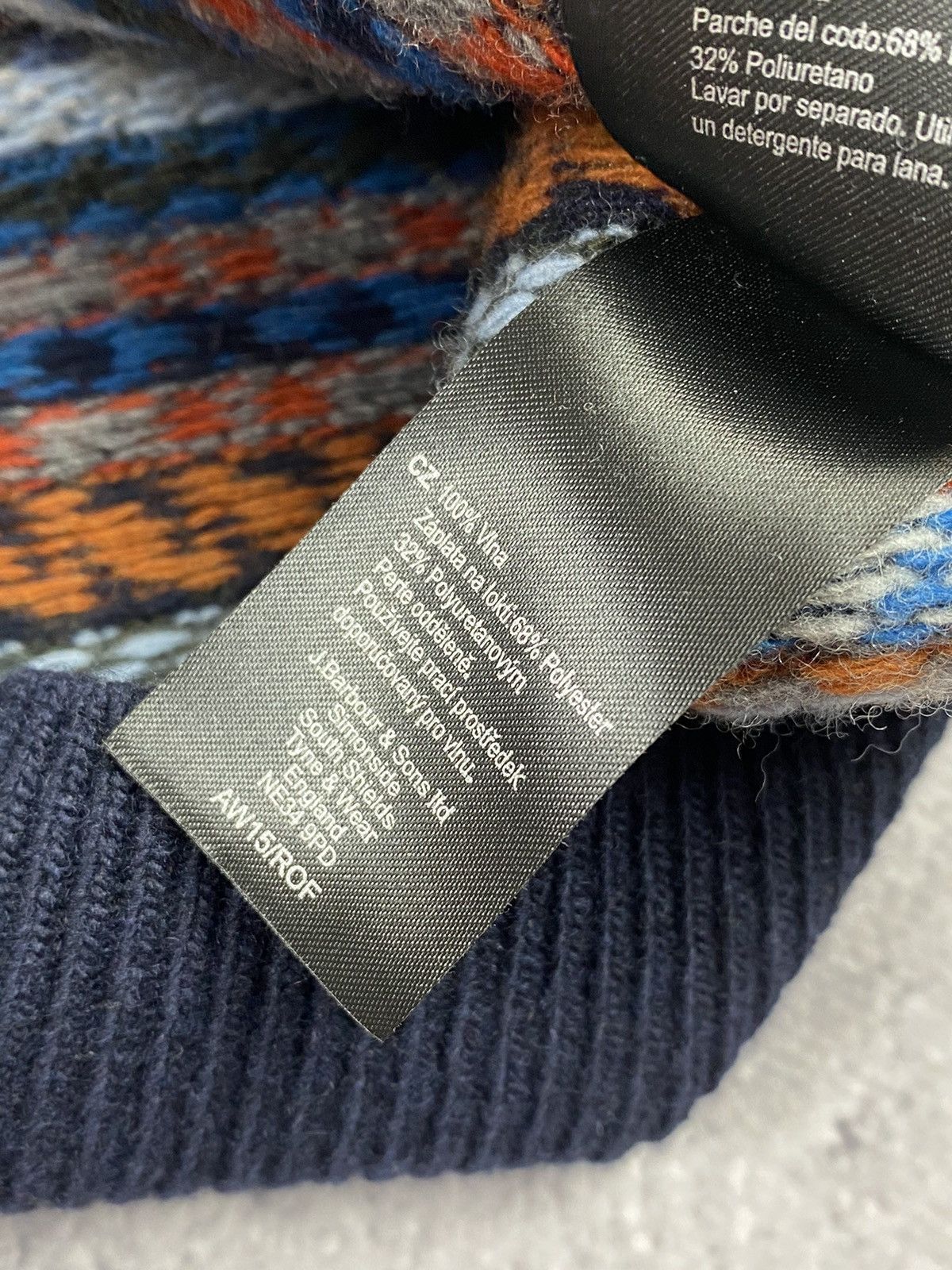 Barbour × Designer × Vintage Vintage Barbour Designer Aztec Wool Knitted Sweater Size US S / EU 44-46 / 1 - 12 Thumbnail