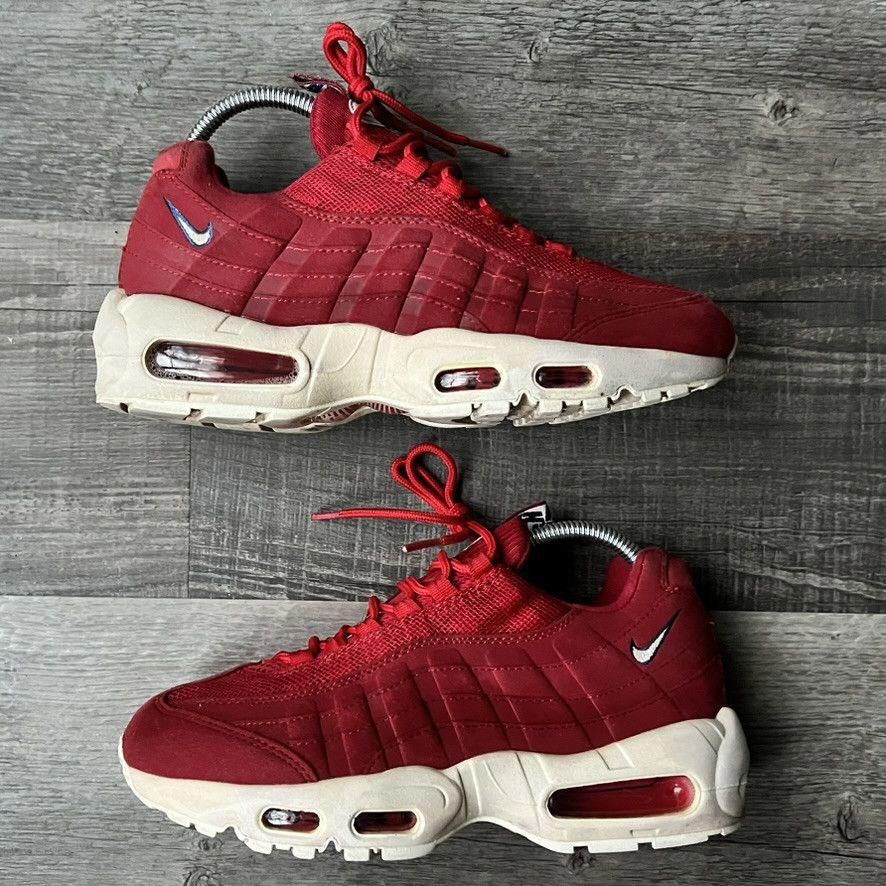 Nike NIKE • Air Max 95 "2017 Pull Tab Red" (7M) Size US 7 / EU 40 - 2 Thumbnail