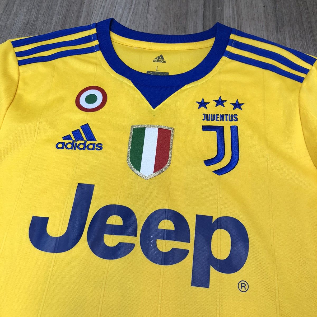 Adidas Juventus 17/18 away shirt #33 bernardeschi (youth size) Size US XXS / EU 40 - 3 Thumbnail