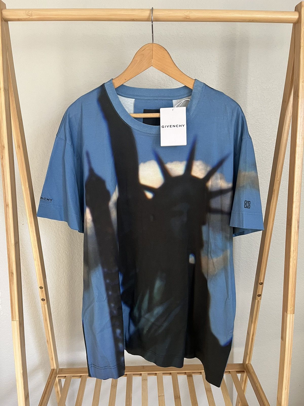 Givenchy Givenchy Statue Of Liberty Oversized T-Shirt Men's Blue M Size US M / EU 48-50 / 2 - 1 Thumbnail