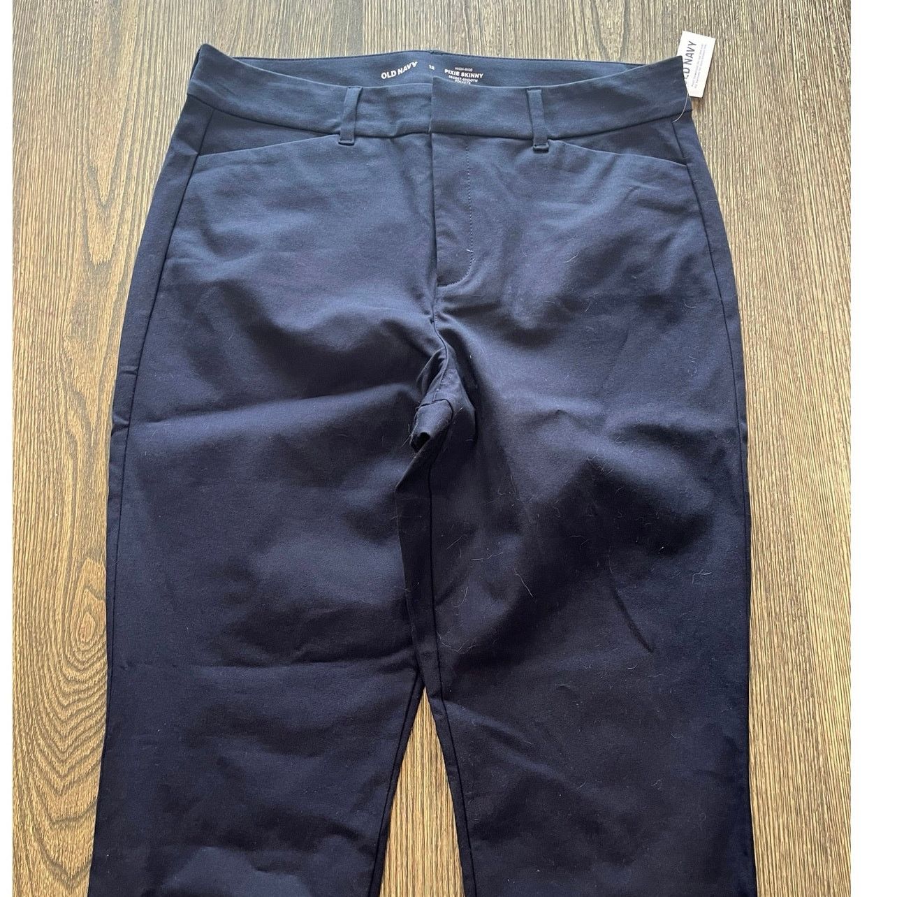 Old Navy NWT Old Navy High-Rise Pixie Pants Secret Stretch Black 12 Size 34" / US 12 / IT 48 - 3 Thumbnail