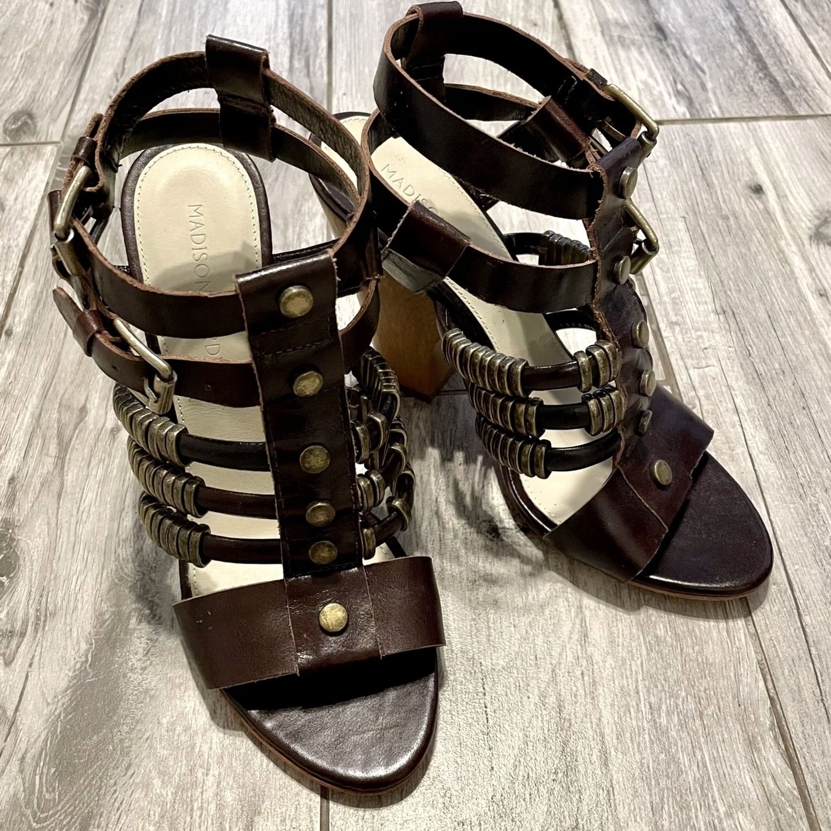 Madison VINTAGE? NWOT MADISON HARDING Brown Leather Wood Chunky Heel Sandals Gladiator 8.5 Brazil Size US 9 / IT 39 - 2 Thumbnail