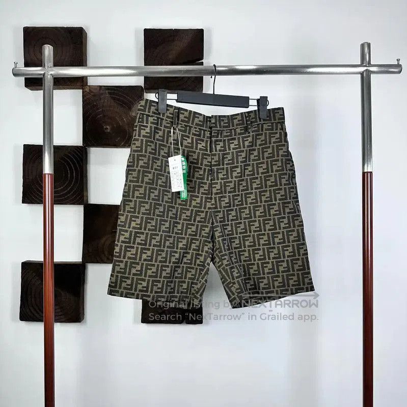 Other Fendi Casual Pants in Ginger Yellow Polyester . Size US 34 / EU 50 - 1 Thumbnail