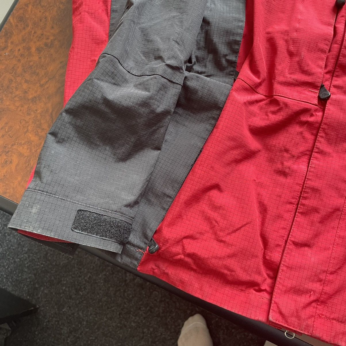 Vintage Tnf 90s the north face jacket red black summit series gorpco Size US M / EU 48-50 / 2 - 4 Thumbnail