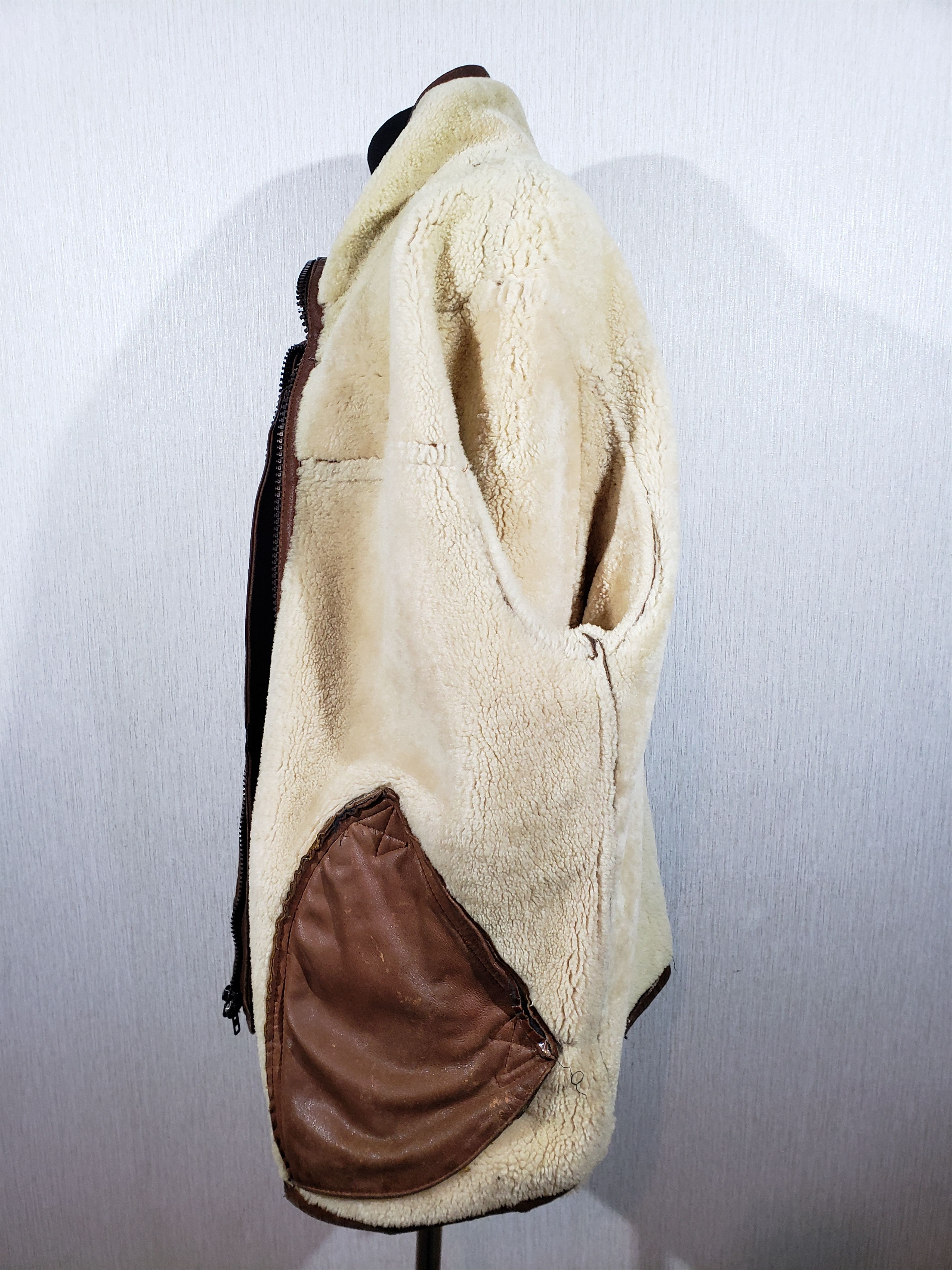 Other Brown men's sheepskin coat with zipper. Size US L / EU 52-54 / 3 - 8 Thumbnail