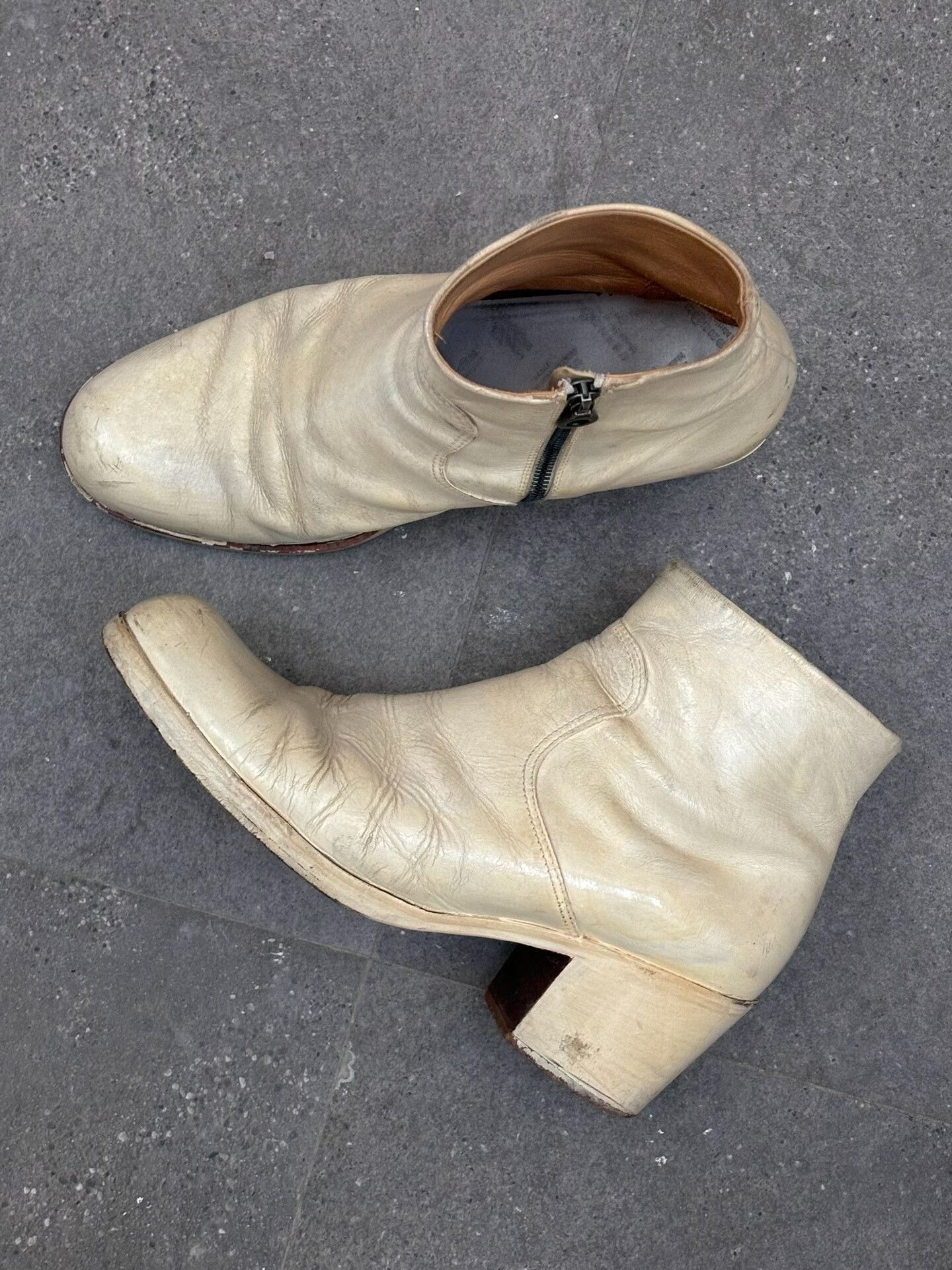 Maison Margiela Maison Martin Margiela White Painted Boots Size US 10.5 / EU 43-44 - 1 Thumbnail