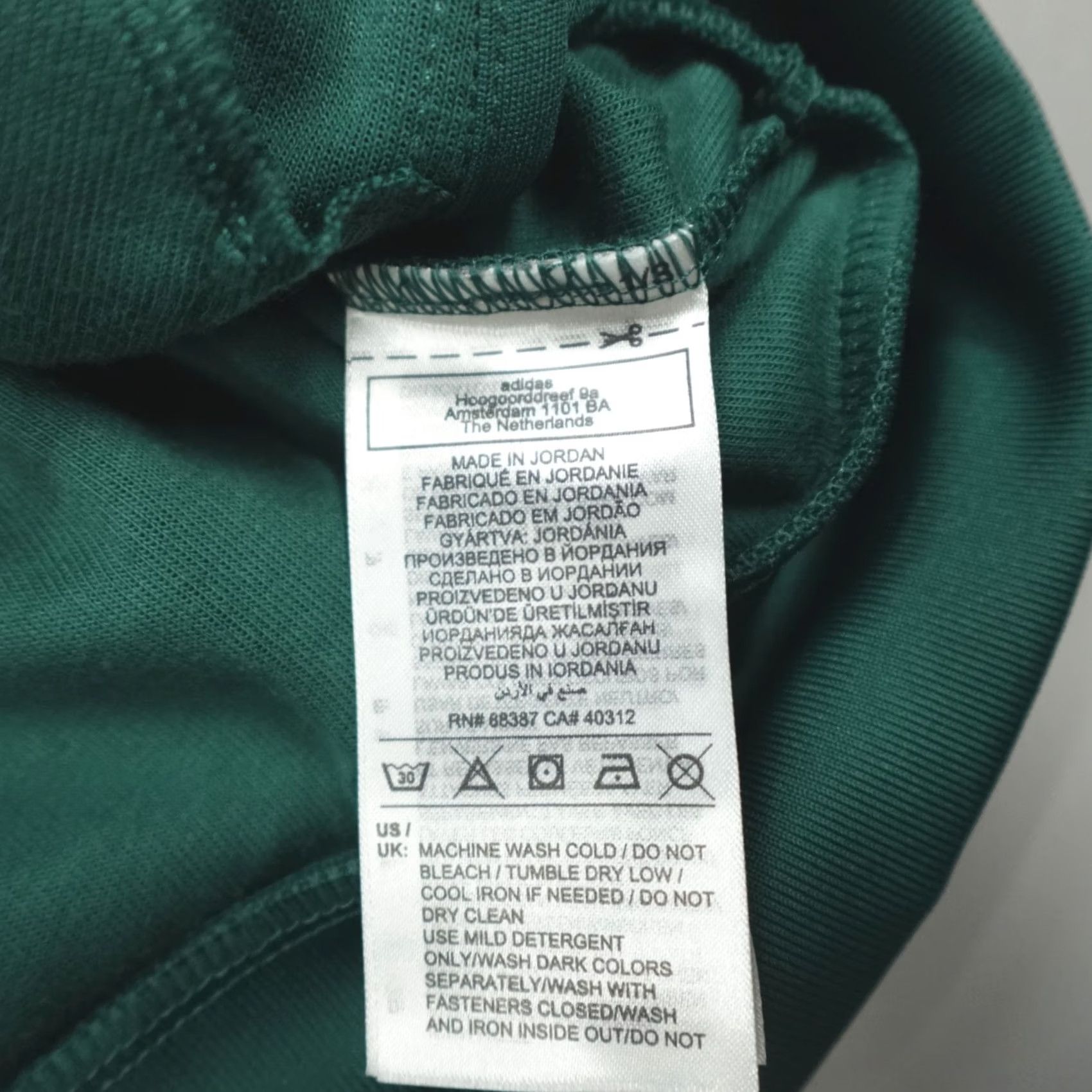 Adidas adidas Adicolor Classics SST Track Jacket Men L Green JC9922 Jacket Long Sleeve Zip Pockets Solid Logo Size US L / EU 52-54 / 3 - 4 Thumbnail