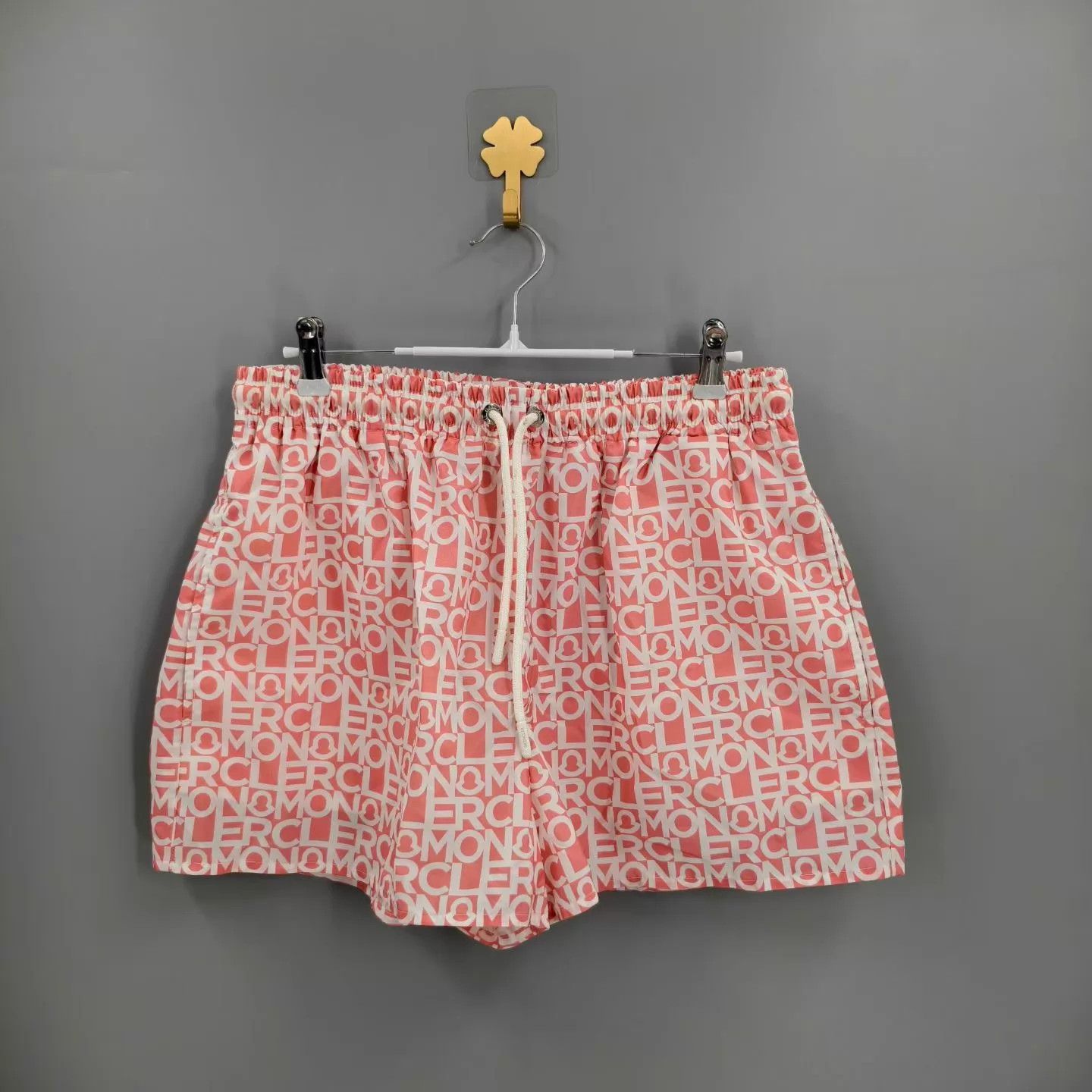 Moncler Moncler Pink All Over Print Shorts 40x2 New Size 27" / US 4 / IT 40 - 1 Thumbnail
