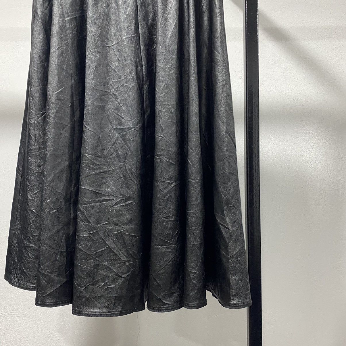 Designer Lanvin💥 Leather Skirt Vintage Made In Japan Size 27" / US 4 / IT 40 - 2 Thumbnail