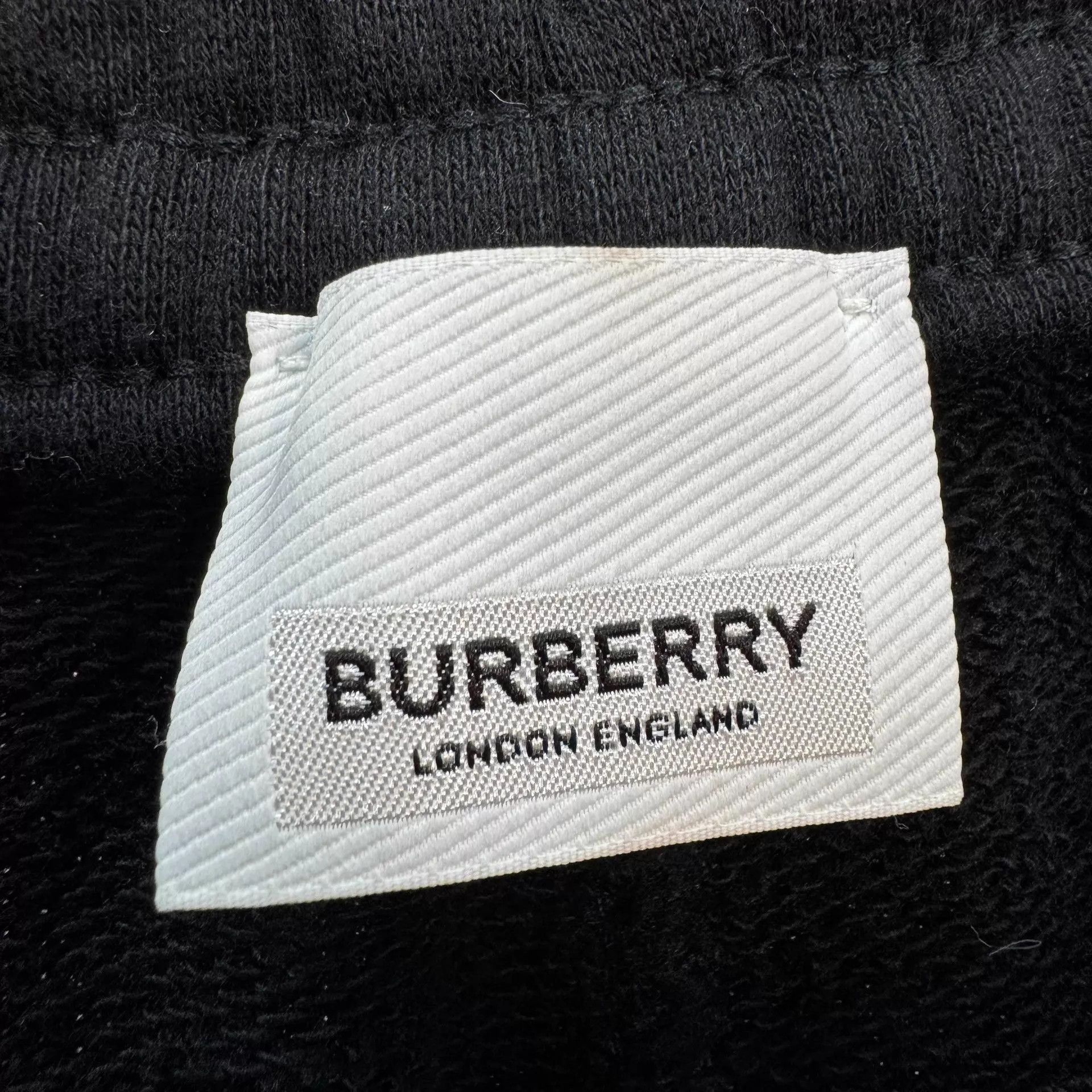 Burberry Burberry Monster Letter Short XXL 99 New KL11078 Size 32" / US 10 / IT 46 - 5 Thumbnail