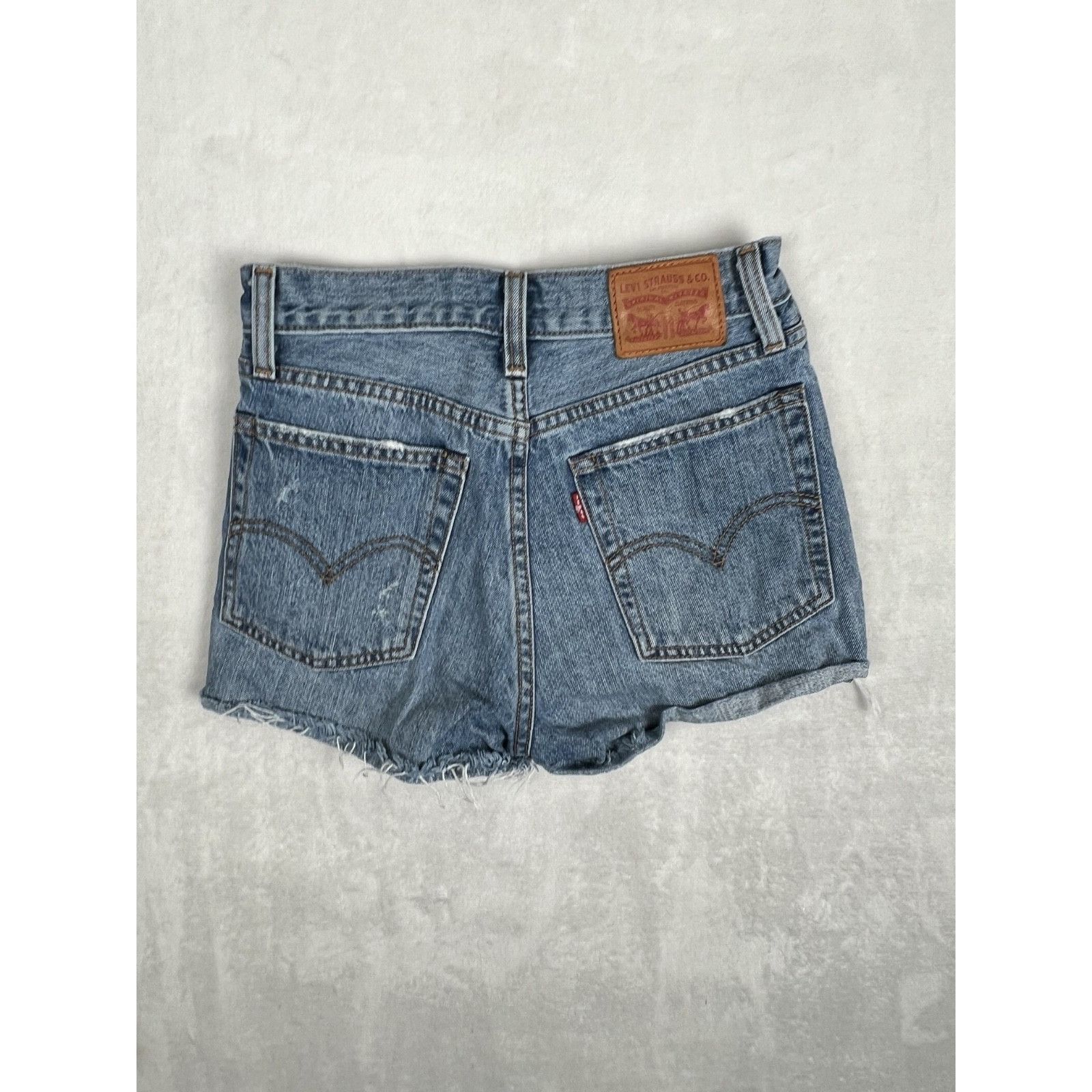 Levi's Levi’s Wedgie Denim Jean Shorts Size 26 Blue Daisy Dukes Dis Size 26" / US 2 / IT 38 - 6 Thumbnail