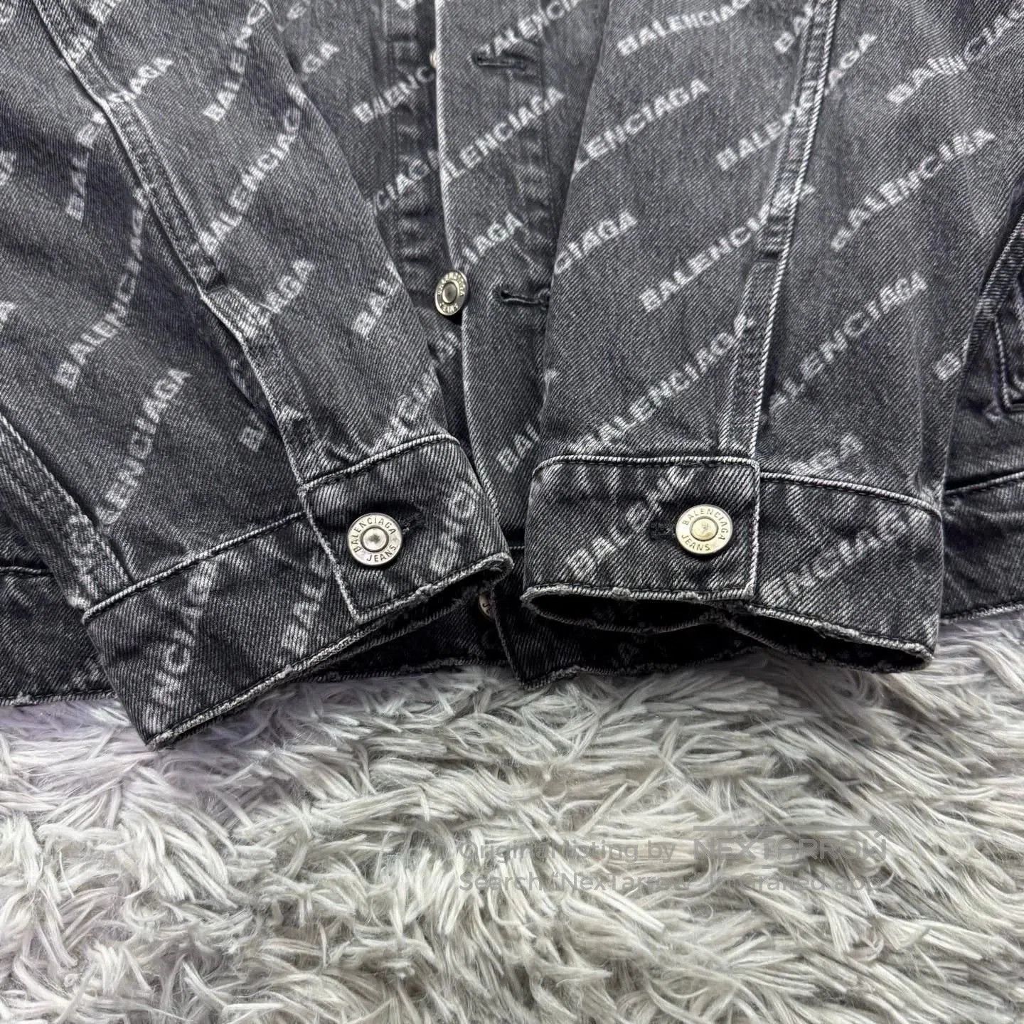 Balenciaga Balenciaga Denim Jacket with Distressed Sleeves. Size US S / EU 44-46 / 1 - 3 Thumbnail