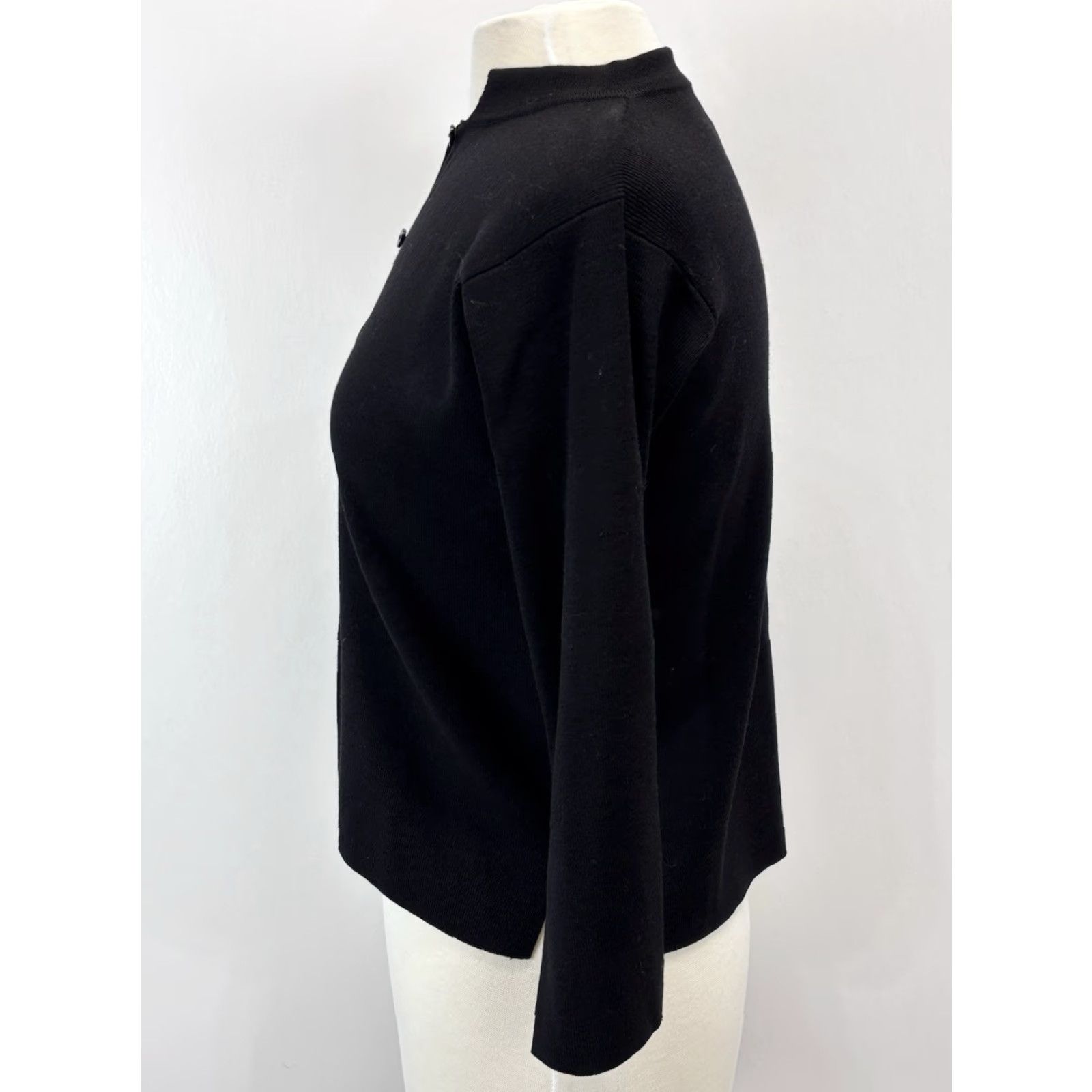 Eileen Fisher Eileen Fisher 100% Wool Black Cardigan Sweater PS Petites Womens Long Sleeve Button Classic Size S / US 4 / IT 40 - 2 Thumbnail
