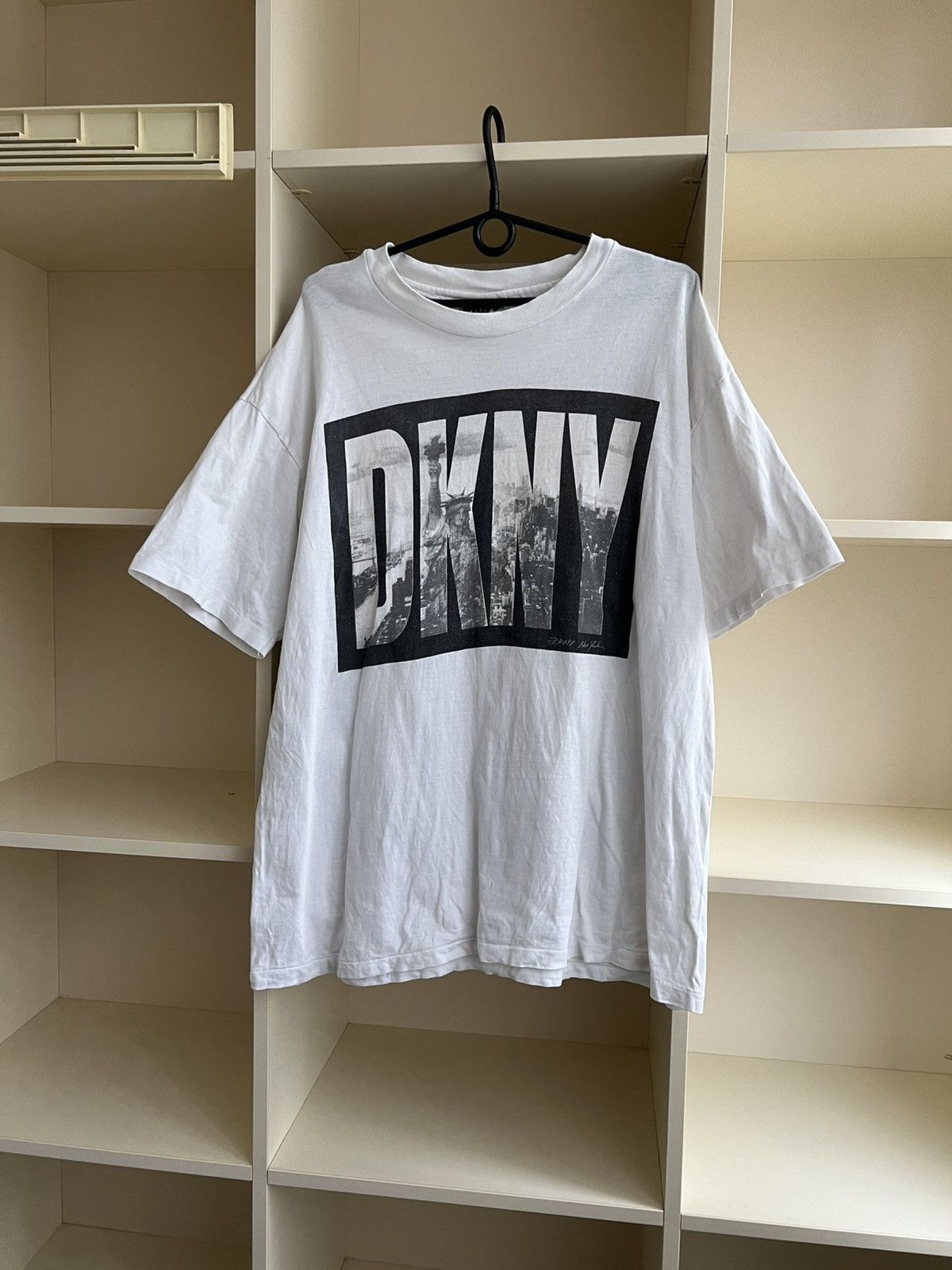 DKNY Vintage DKNY T-Shirt Tee New York Made in USA Size US XL / EU 56 / 4 - 2 Thumbnail