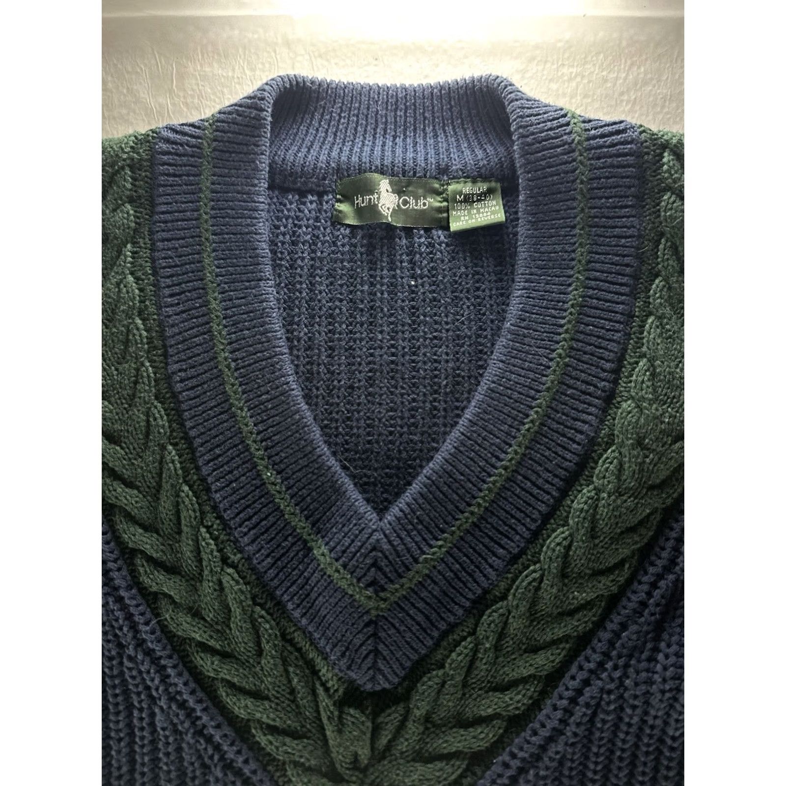 Vintage VTG Hunt Club Navy V-Neck Cable Knit Sweater Mens Medium 90s Pullover Knitting Crew Neck Knits Sweatner Winter Casual Mens Size US M / EU 48-50 / 2 - 4 Thumbnail
