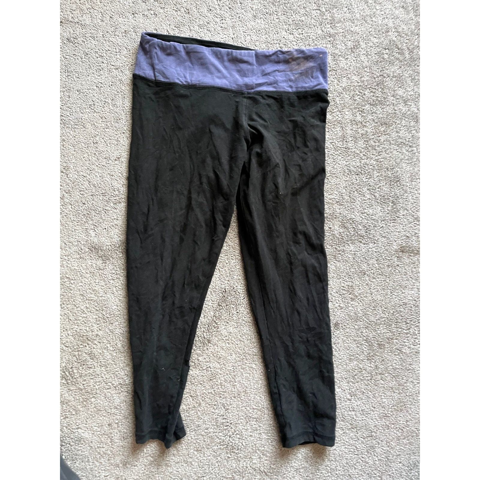 Victoria's Secret VINTAGE Victoria's Secret Sport Capri Leggings Black — Small, Women's, Regular, Skinny, 22 Inseam, 22x22 MPN 22X22, Yoga Activewear Size 28" / US 6 / IT 42 - 3 Thumbnail