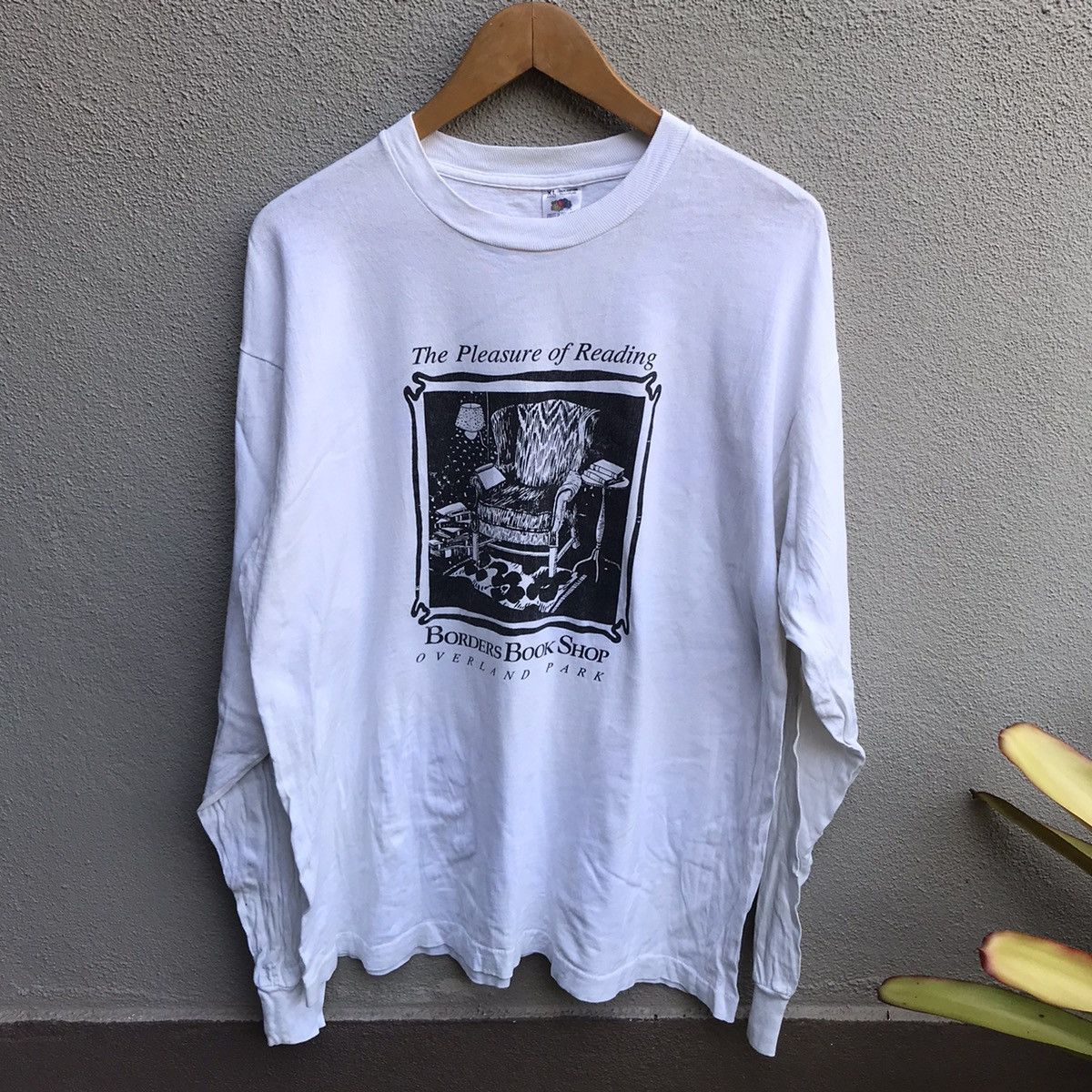 Vintage Vintage 90s BOOK pleasure of reading art tee Size US XL / EU 56 / 4 - 1 Thumbnail