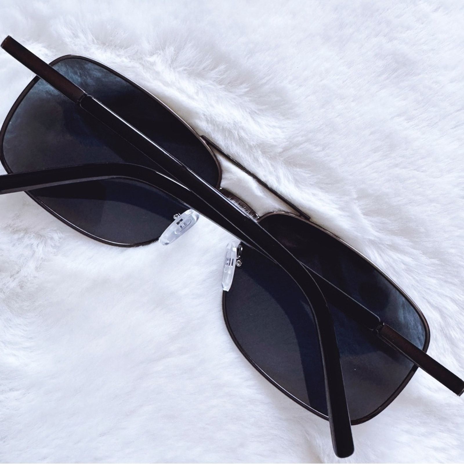 Other Tessa Black w/ Black Rims Rectangular Polarized Sunglasses Size ONE SIZE - 13 Thumbnail
