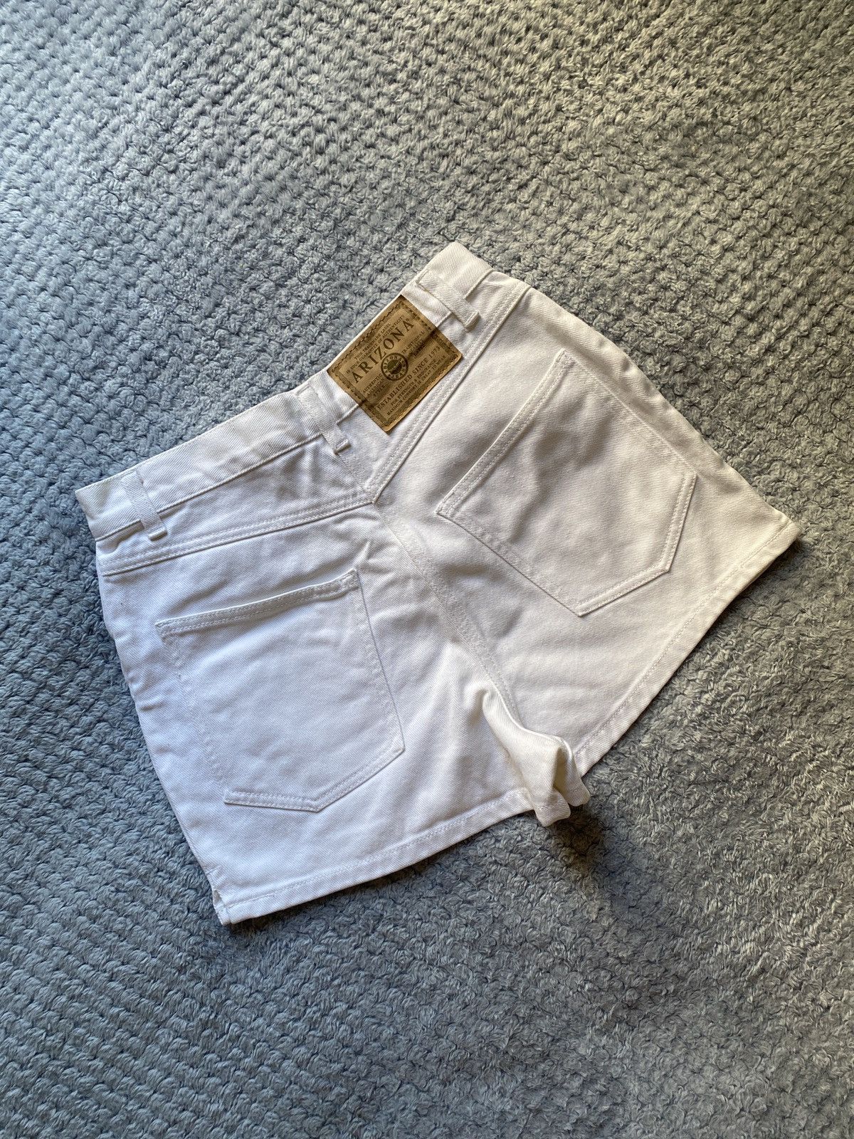 Arizona Jean Co. Arizona High-Rise White Denim Shorts Size 25" / US 0 / IT 36 - 4 Thumbnail
