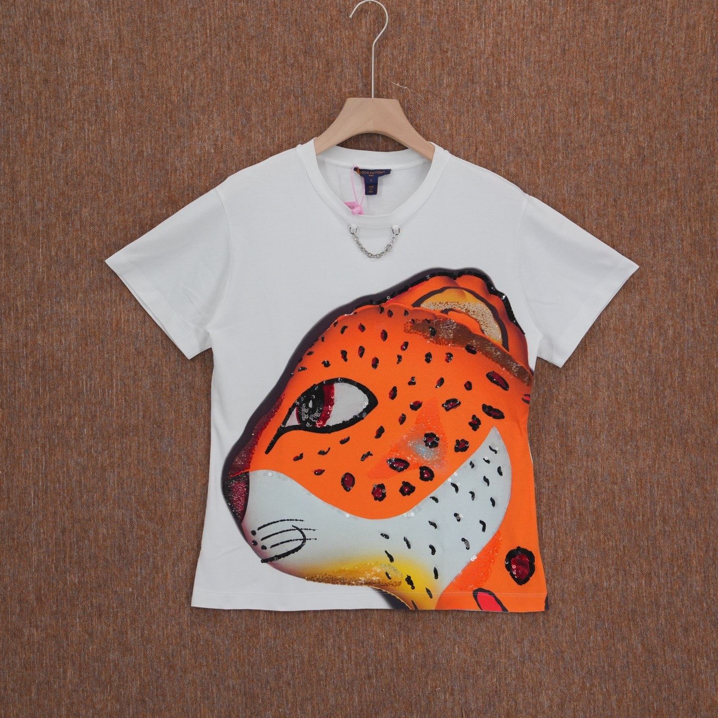Louis Vuitton Louis Vuitton Come Play Leopard Sequin T-Shirt Size S / US 4 / IT 40 - 1 Thumbnail