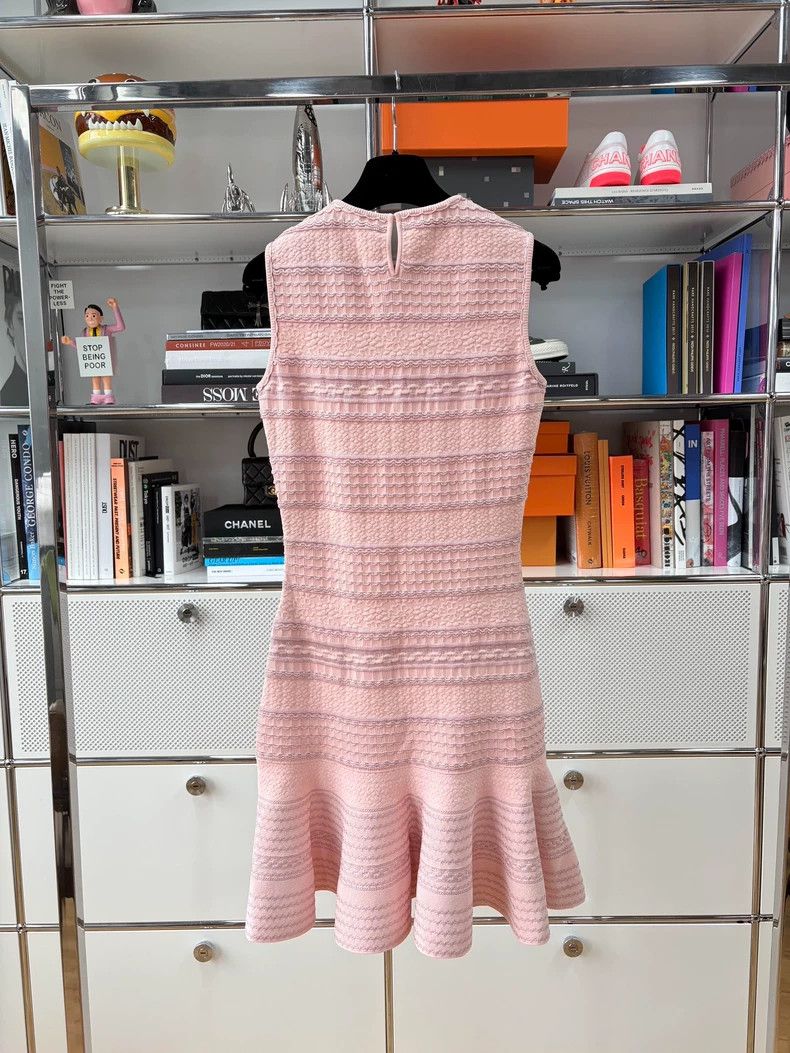 Alexander McQueen Alexander Mcqueen Pink jacquard totem slim knitted dress Size M / US 6-8 / IT 42-44 - 3 Thumbnail