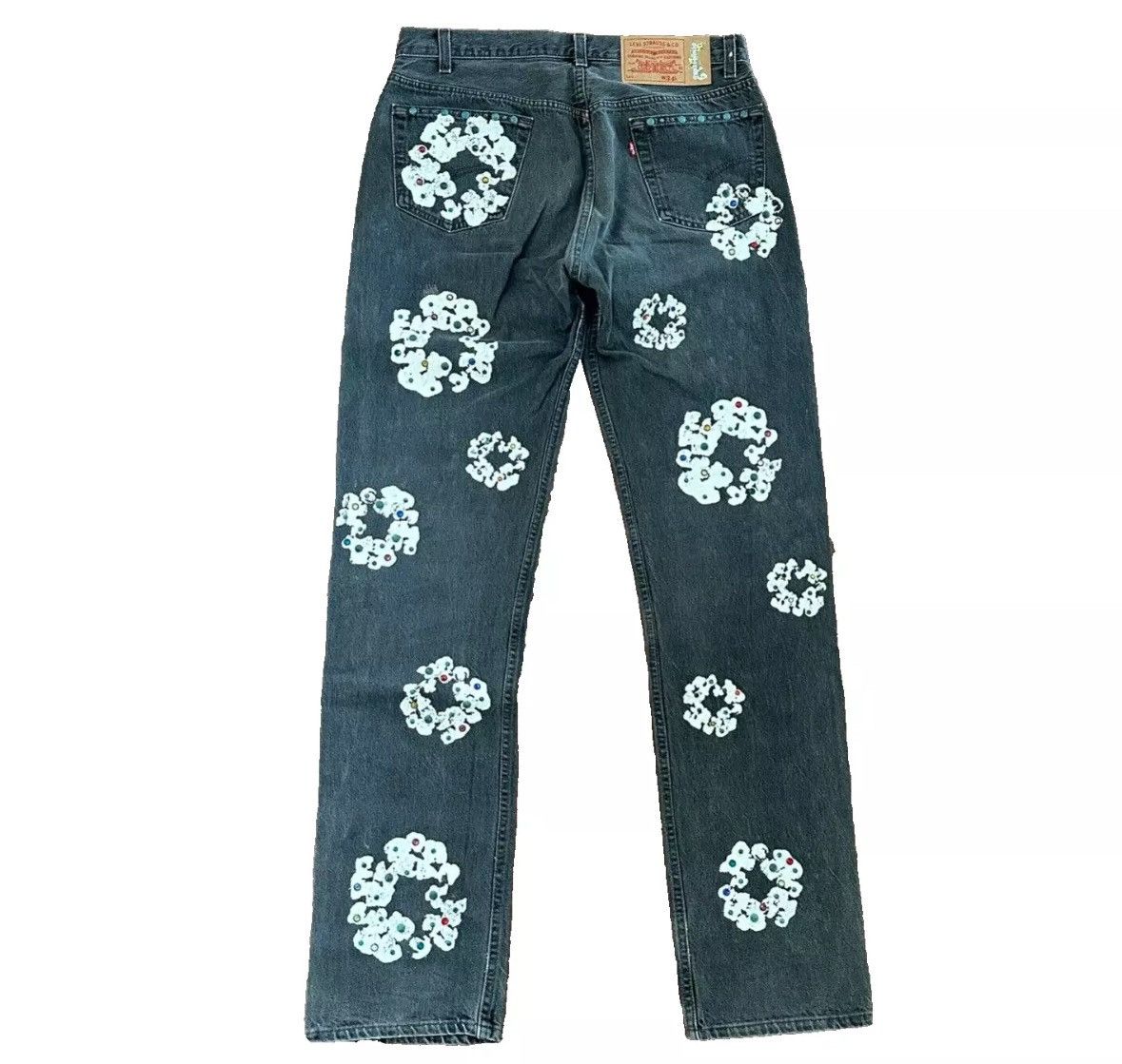 DENIM TEARS Denim Tears x Levi's 501 Cotton Rhinestone Wreath Jeans NWOT Size US 34 / EU 50 - 2 Thumbnail