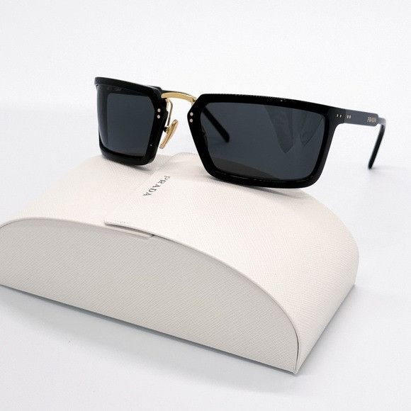 Designer × Prada × Vintage 2000s Prada Sunglasses Y2K SPR 58F