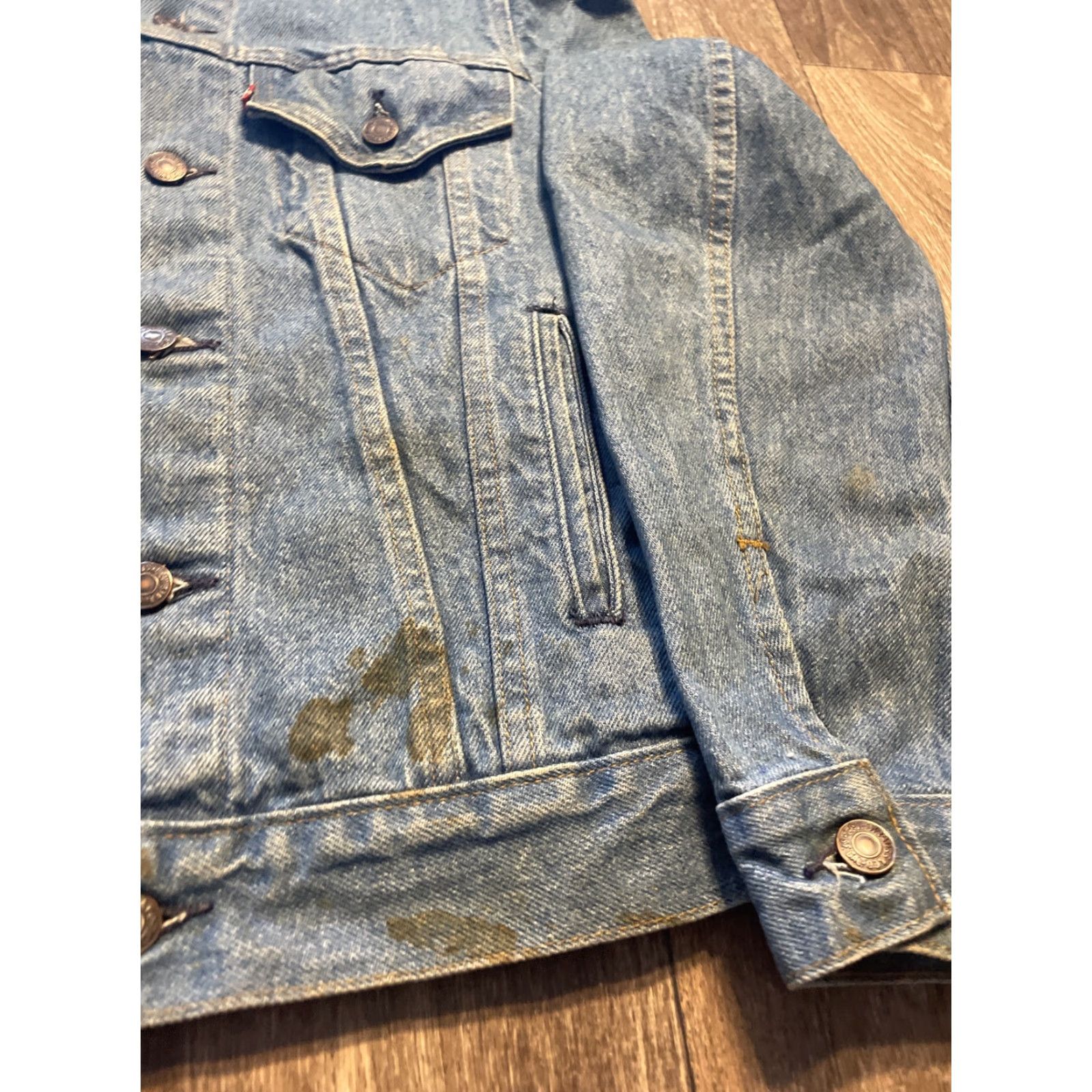 Levi's Vintage Levi's Jeans Trucker Denim Jacket Distressed Size 36r Small Size US 36 / EU 52 - 3 Thumbnail