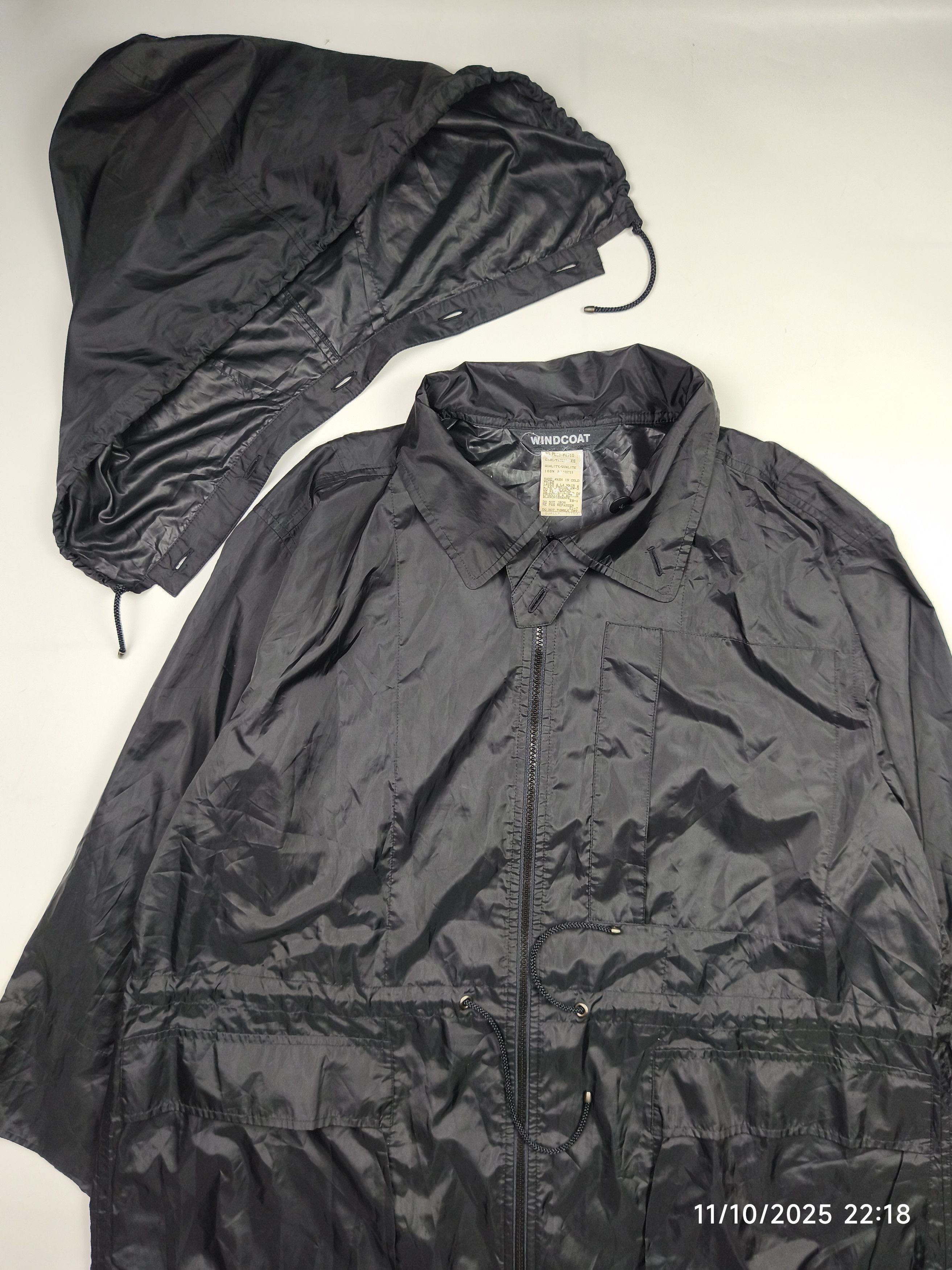 Issey Miyake Issey miyake - windcoat - oversized packable raincoat Size US XS / EU 42 / 0 - 9 Thumbnail