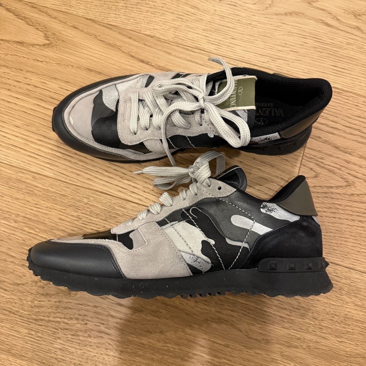 Valentino Valentino Garavani Rockrunner Sneaker EU 42 Camouflage Size US 9 / EU 42 - 1 Thumbnail