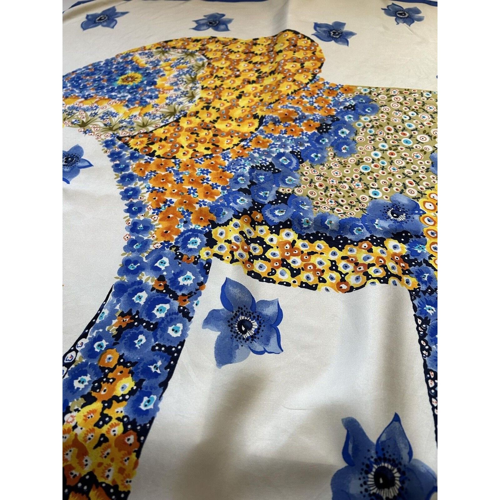 Salvatore Ferragamo SALVATORE FERRAGAMO Ivory Blue Floral Elephant Print Scarf S Size ONE SIZE - 6 Thumbnail
