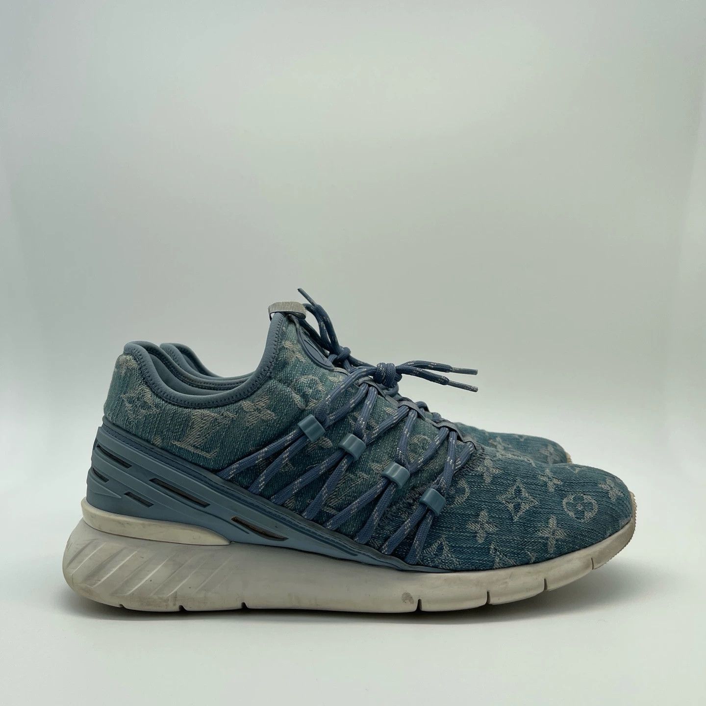 Louis Vuitton LV Denim Sneakers US8 Used Size US 8 / IT 38 - 1 Thumbnail