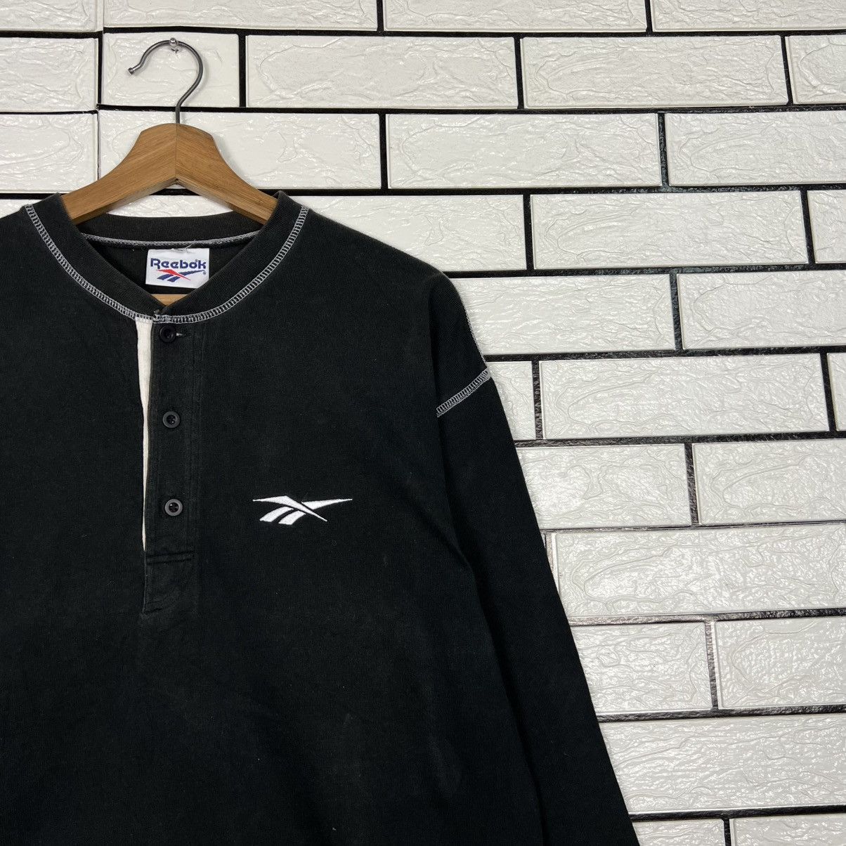 Reebok Vintage 90’s REEBOK Half Button LS T Shirt #4225-C192 Size US M / EU 48-50 / 2 - 7 Thumbnail